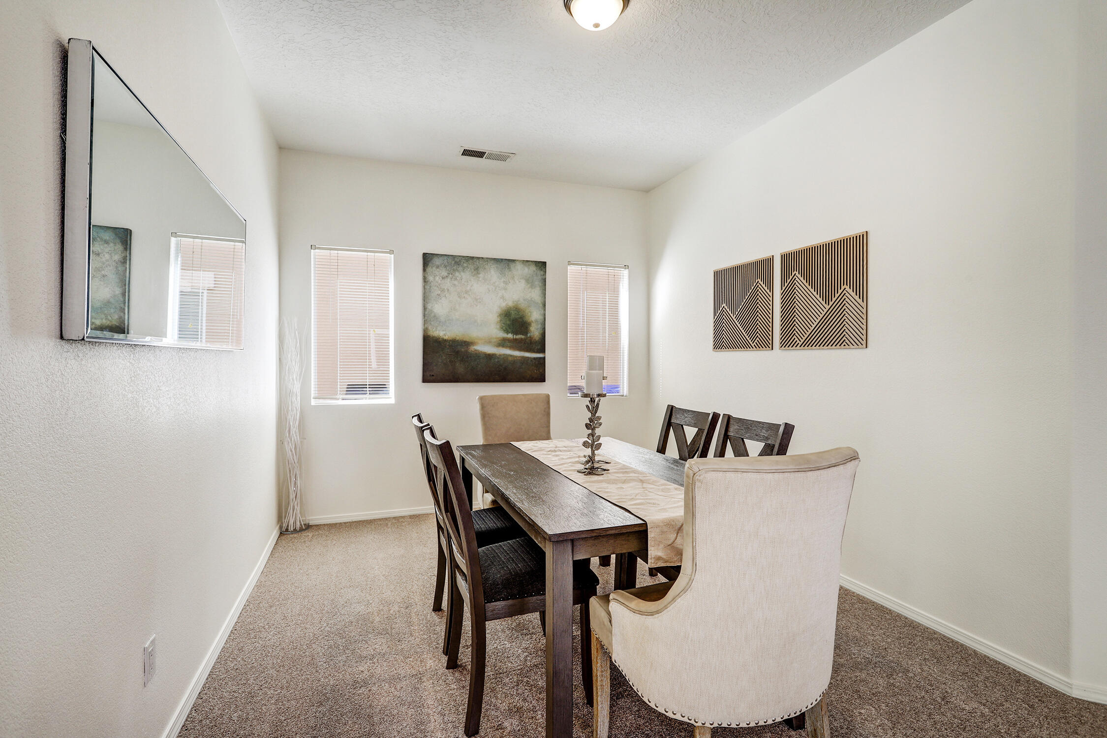 6904 Tree Line Avenue NW