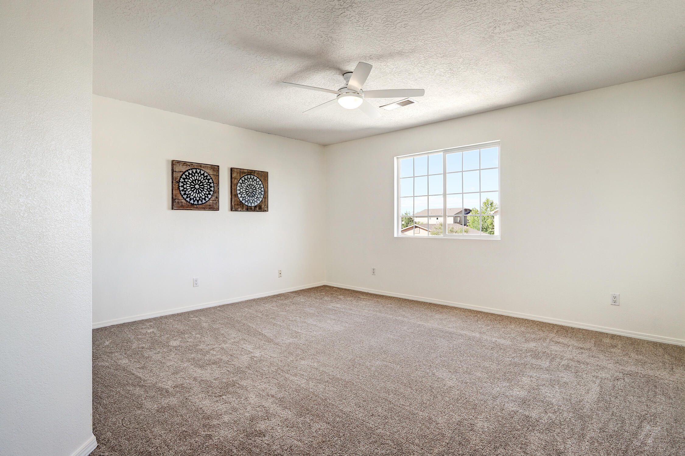 6904 Tree Line Avenue NW