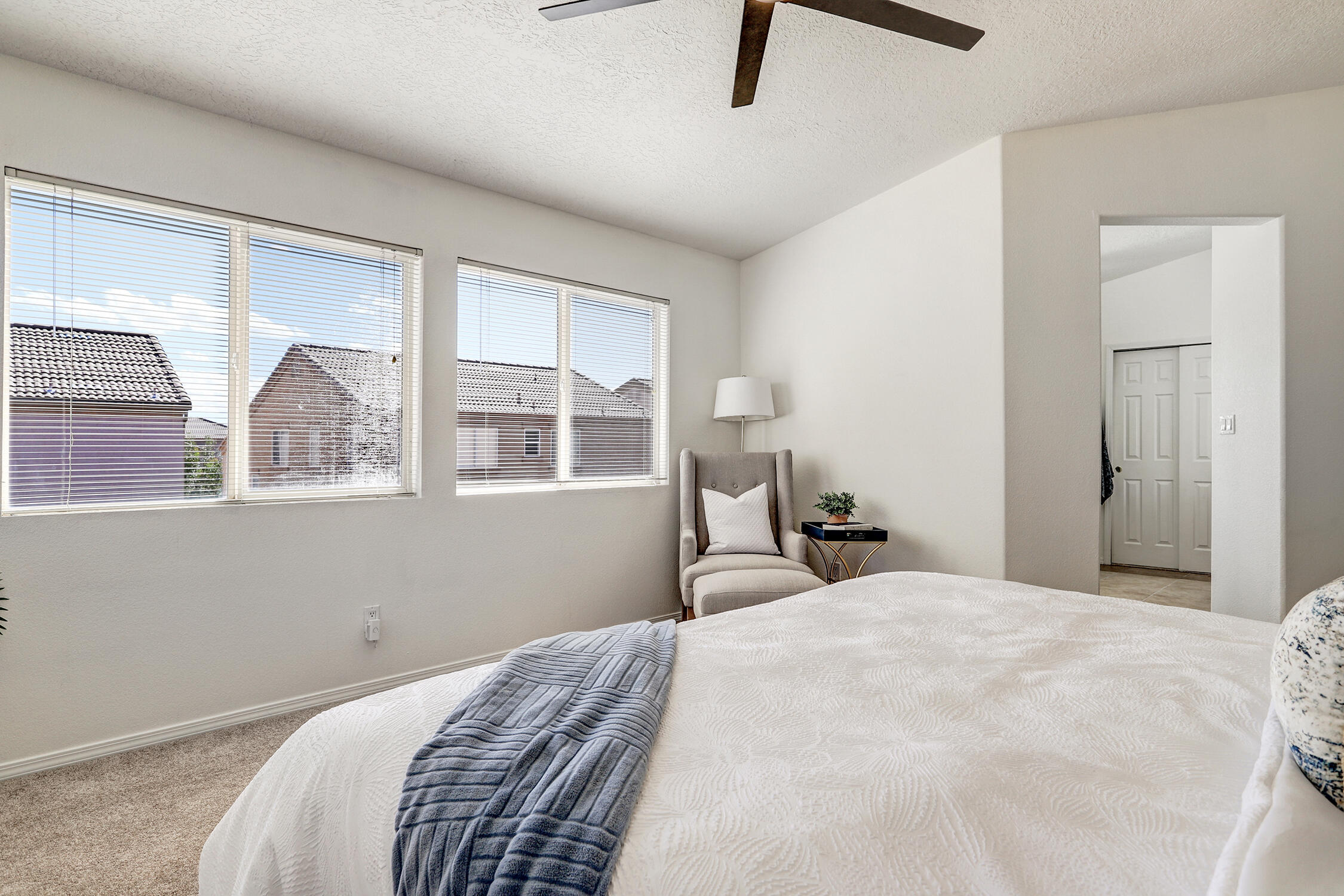 6904 Tree Line Avenue NW