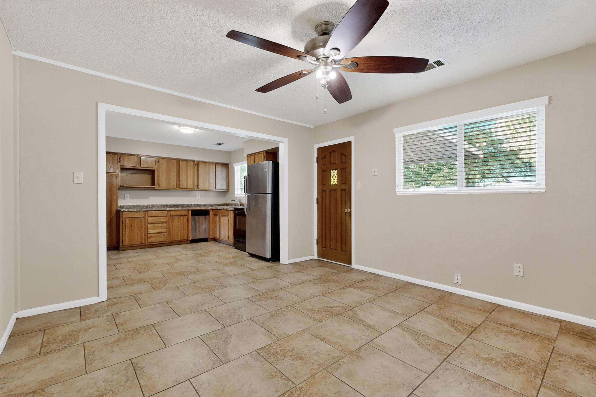 8801 Avenales Avenue NE