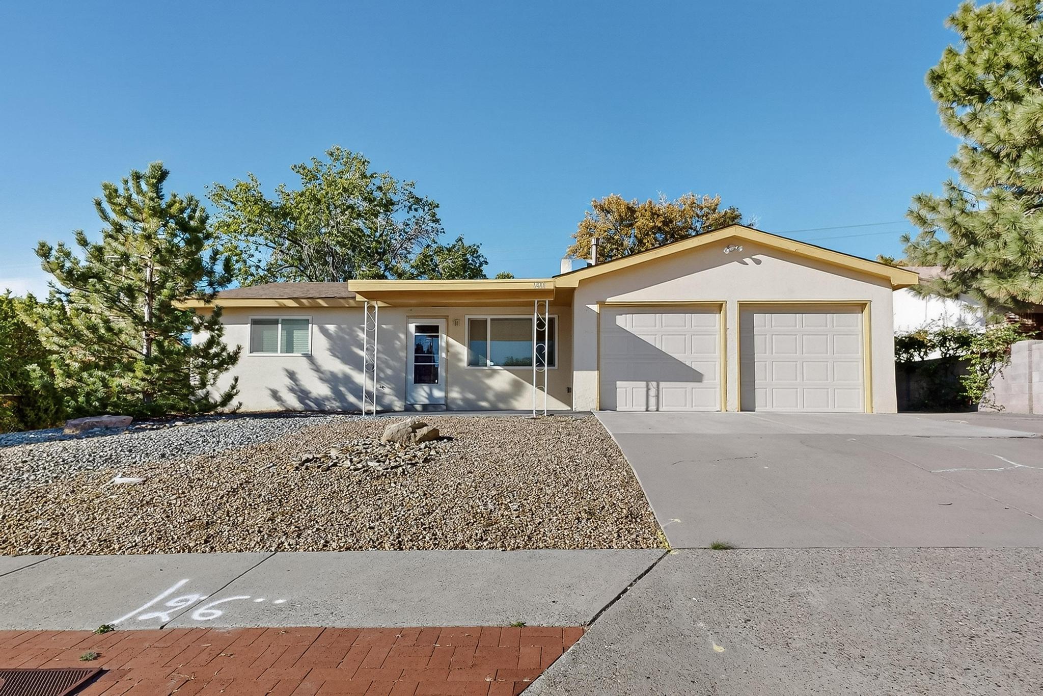 8801 Avenales Avenue NE