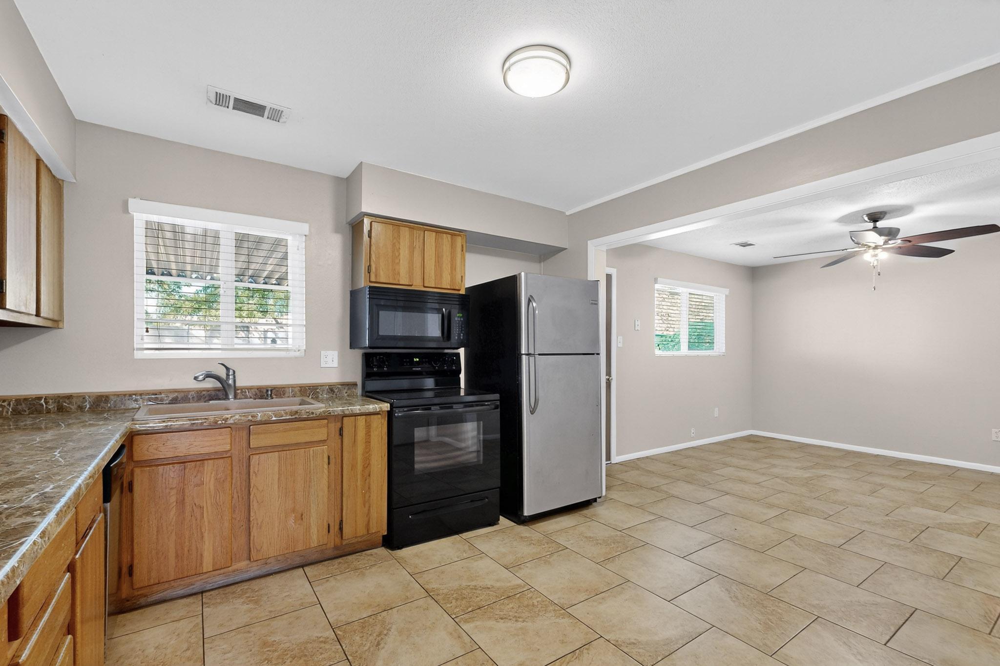 8801 Avenales Avenue NE