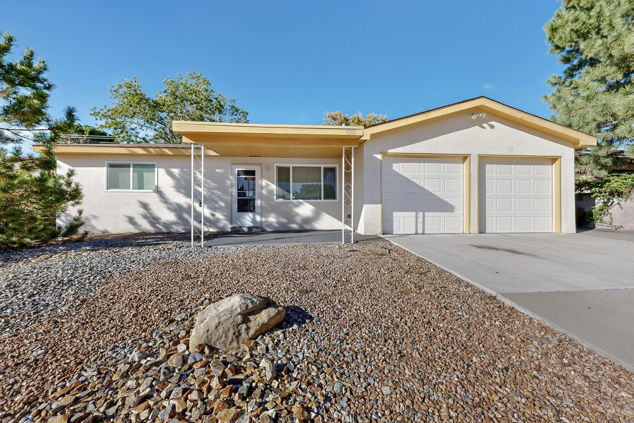 8801 Avenales Avenue NE