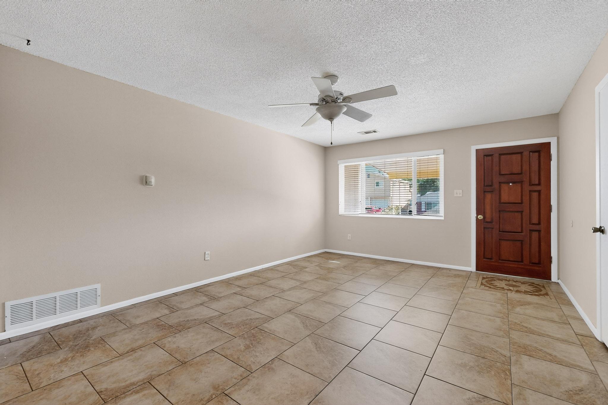 8801 Avenales Avenue NE