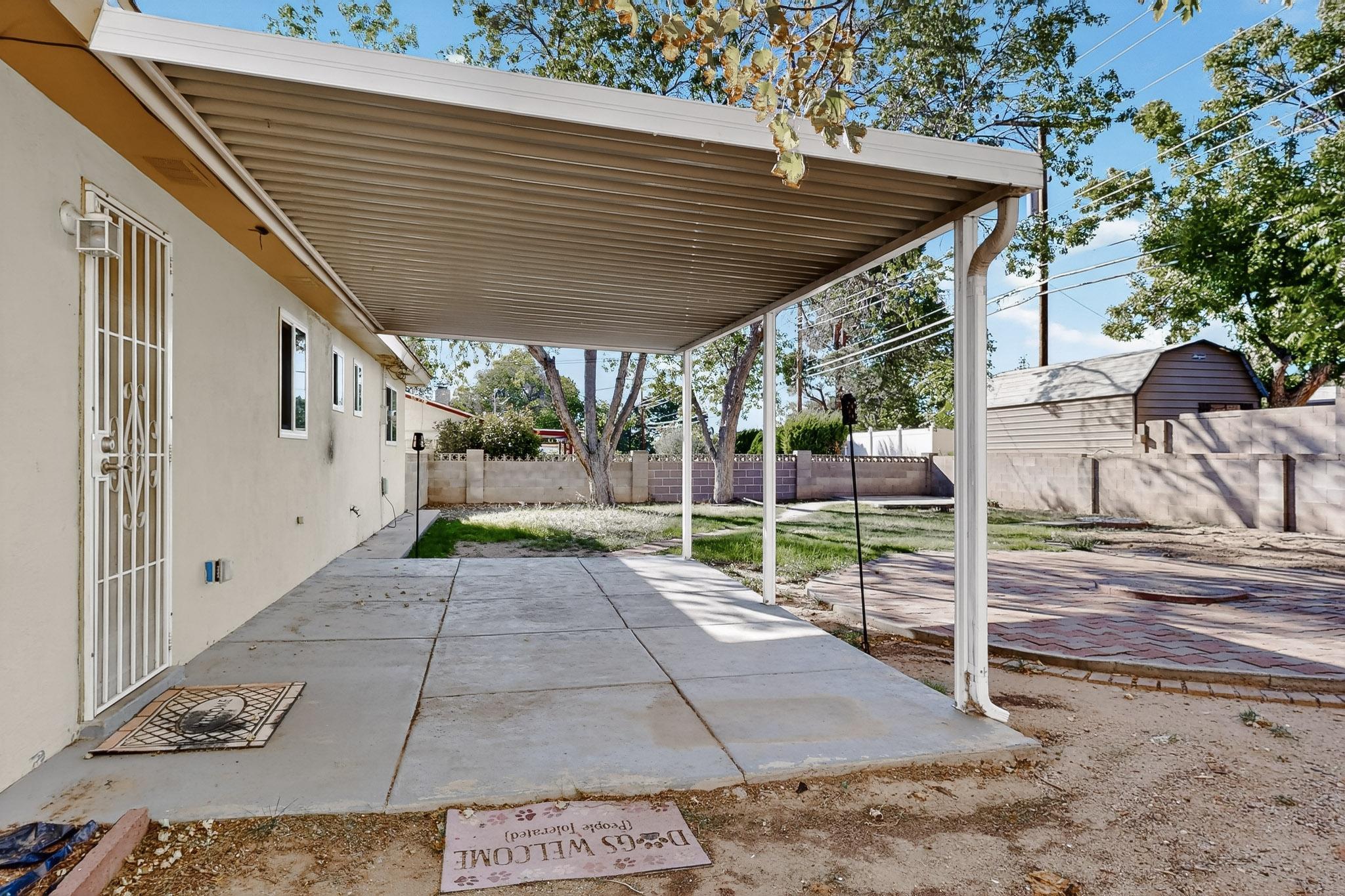 8801 Avenales Avenue NE