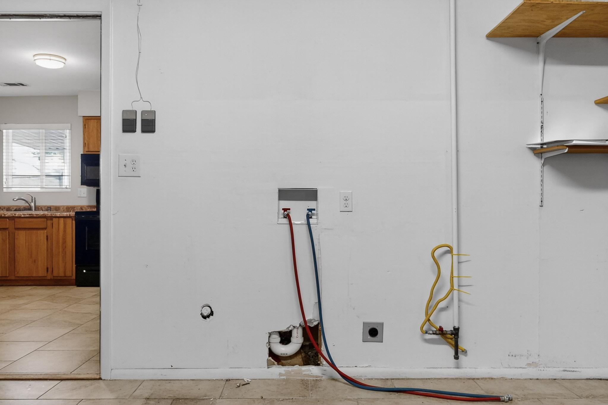 8801 Avenales Avenue NE