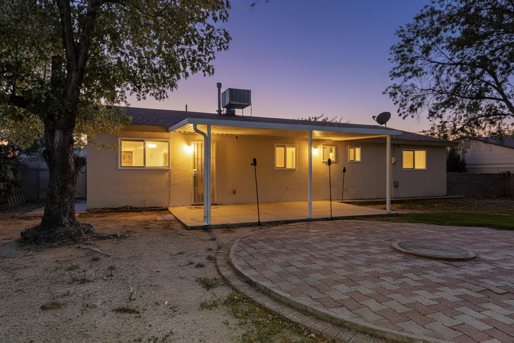 8801 Avenales Avenue NE