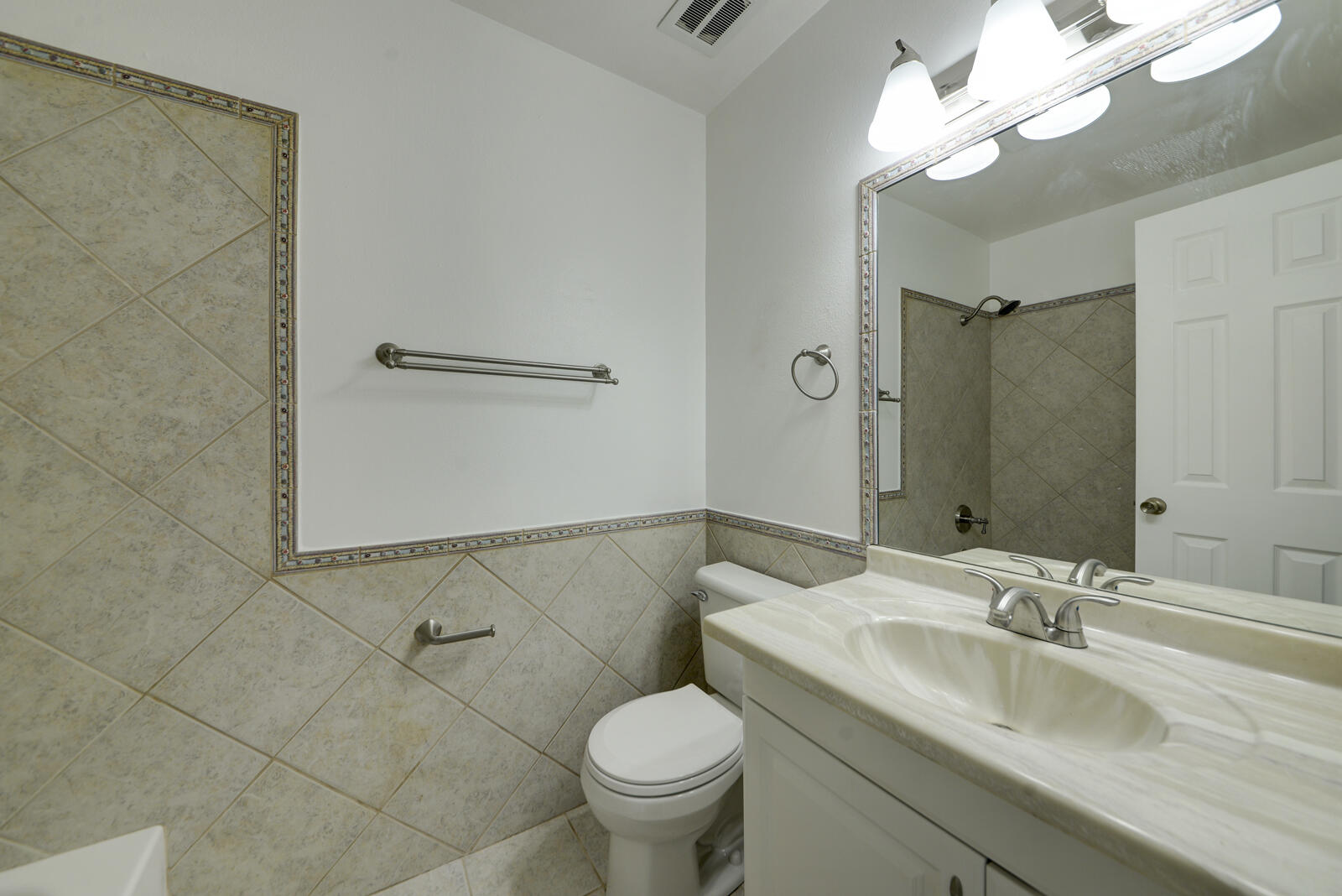 1829 Paisano Street NE