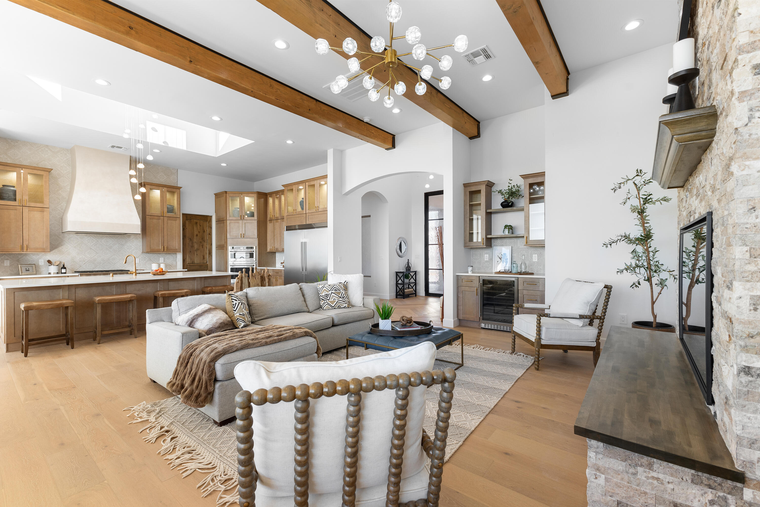 2505 Mansart Court NE