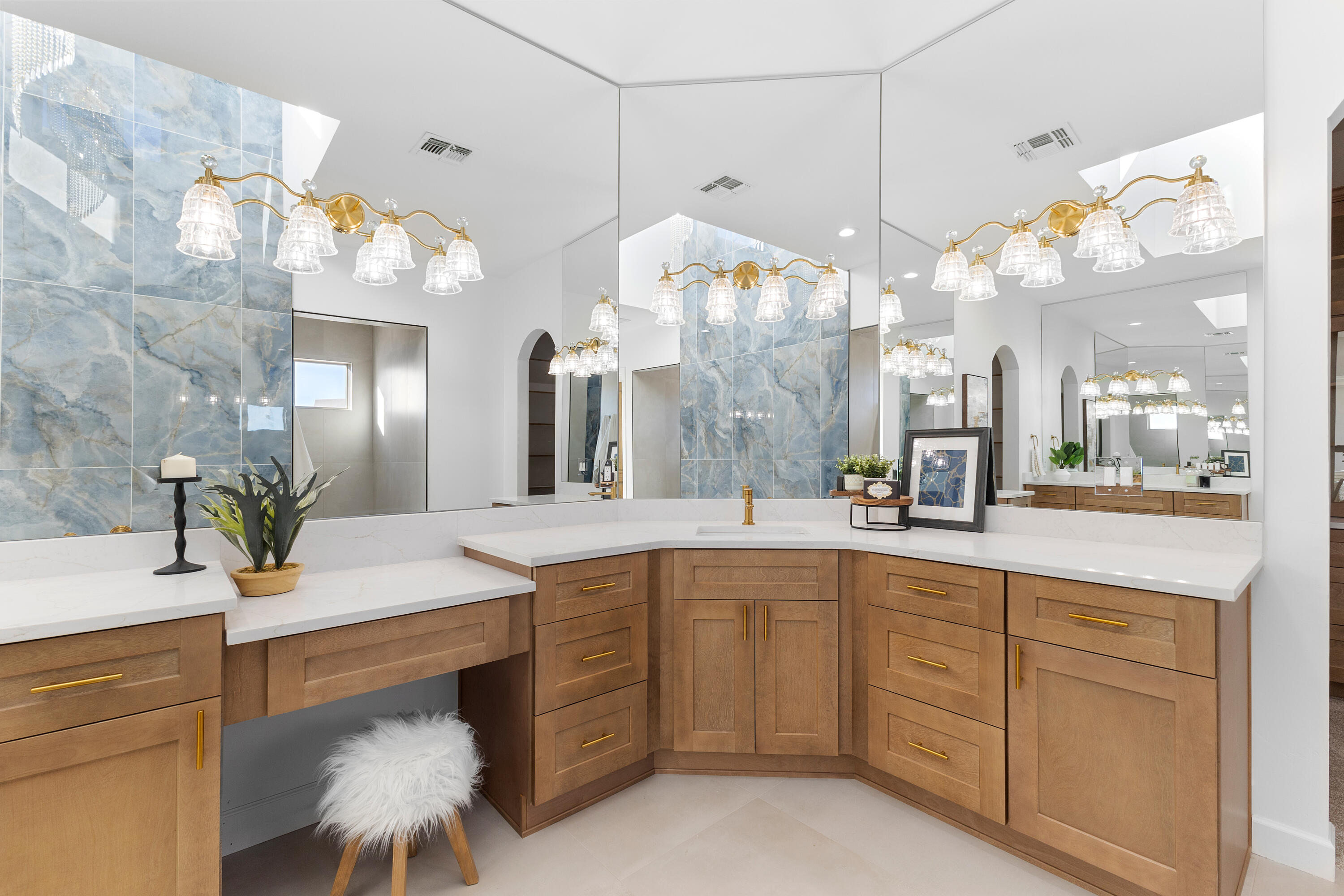 2505 Mansart Court NE