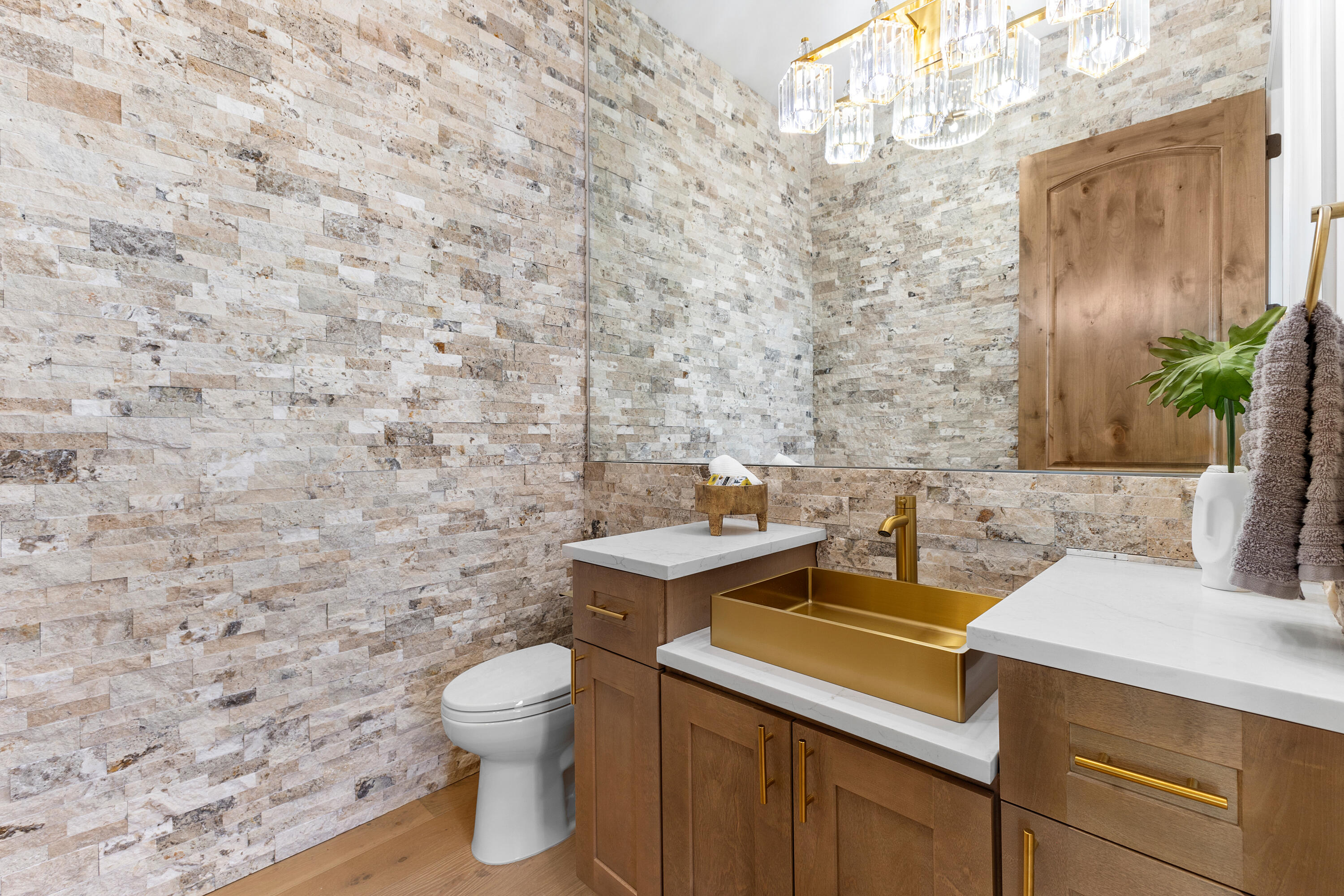 2505 Mansart Court NE