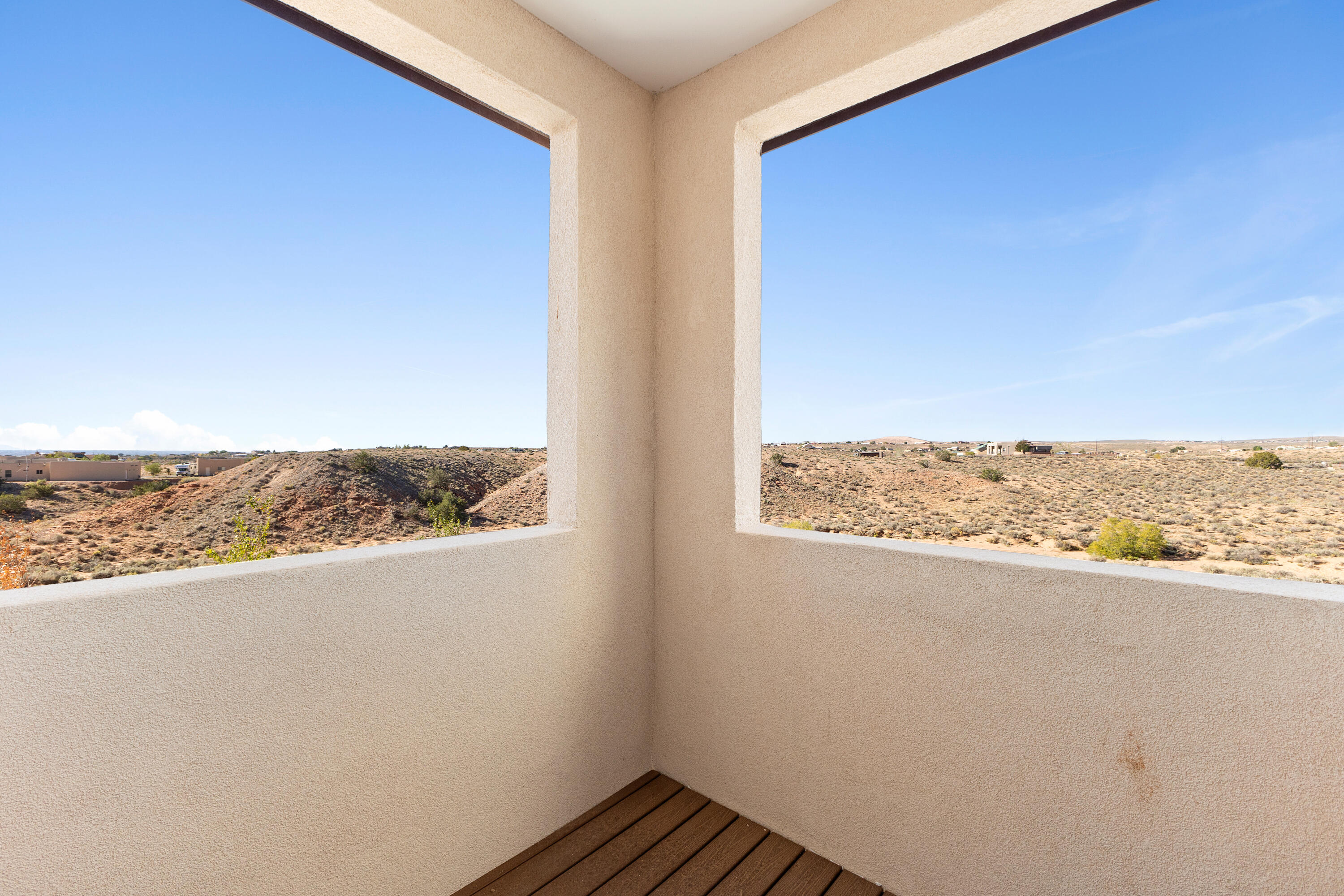 2505 Mansart Court NE