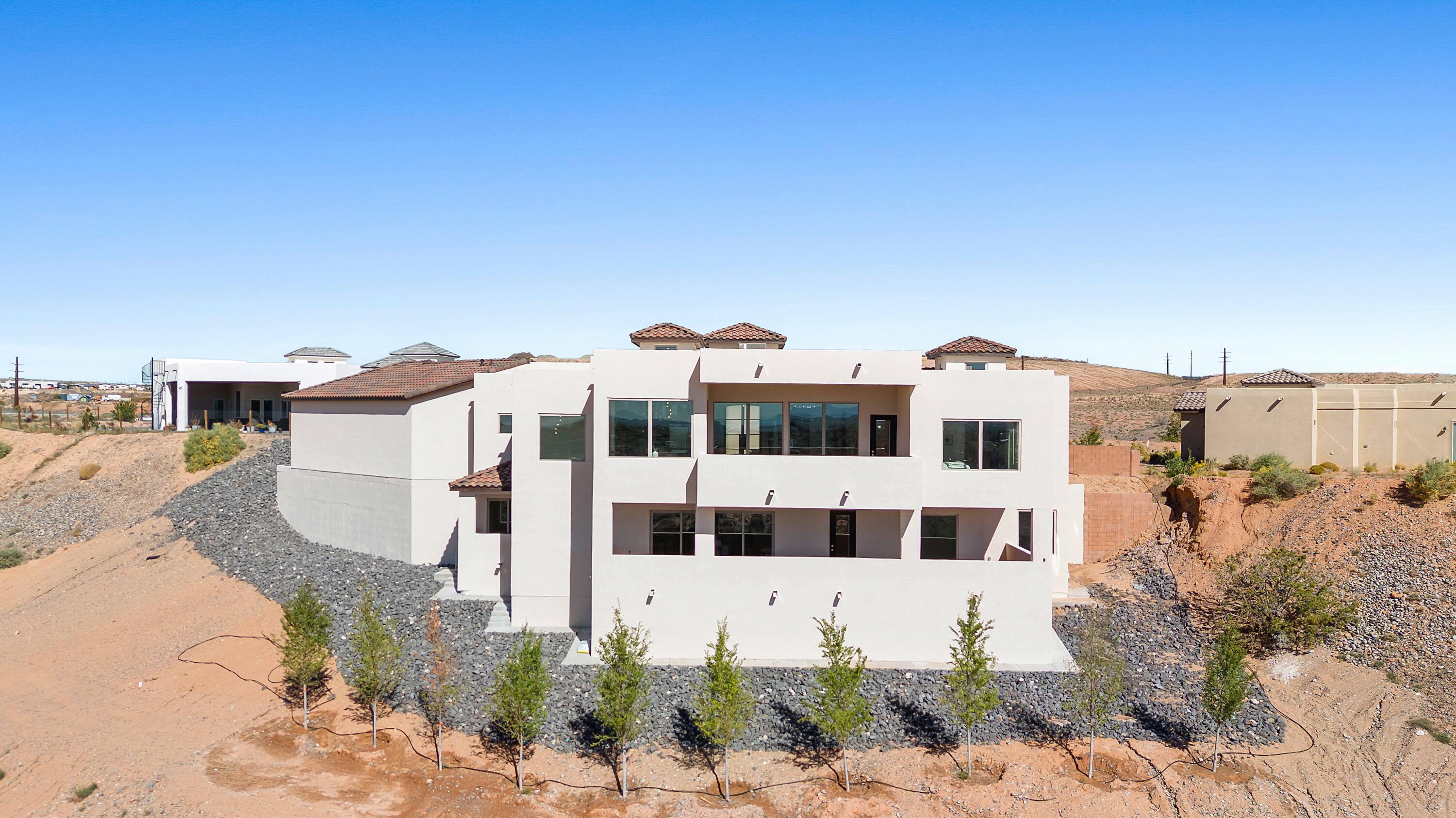 2505 Mansart Court NE