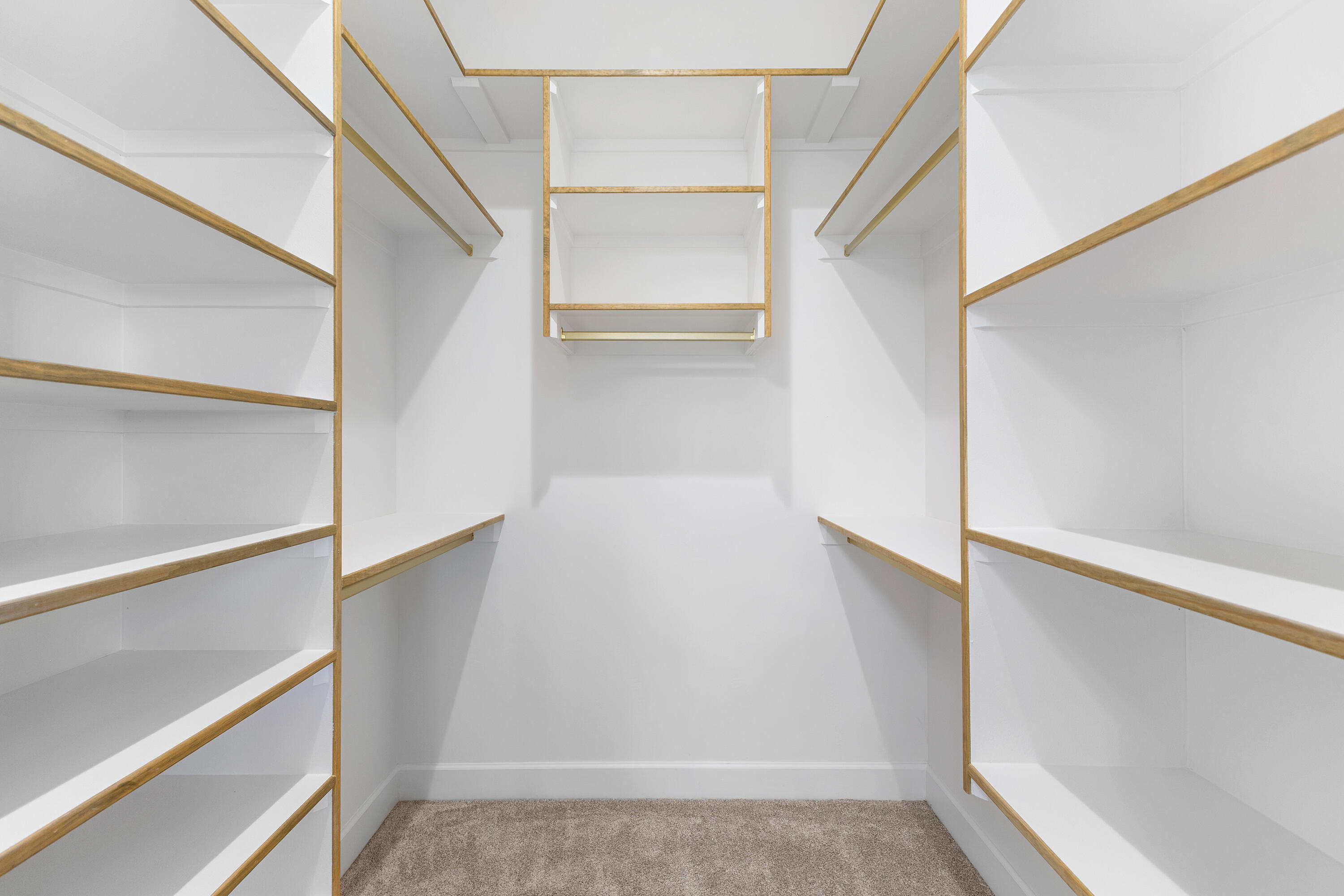 2505 Mansart Court NE