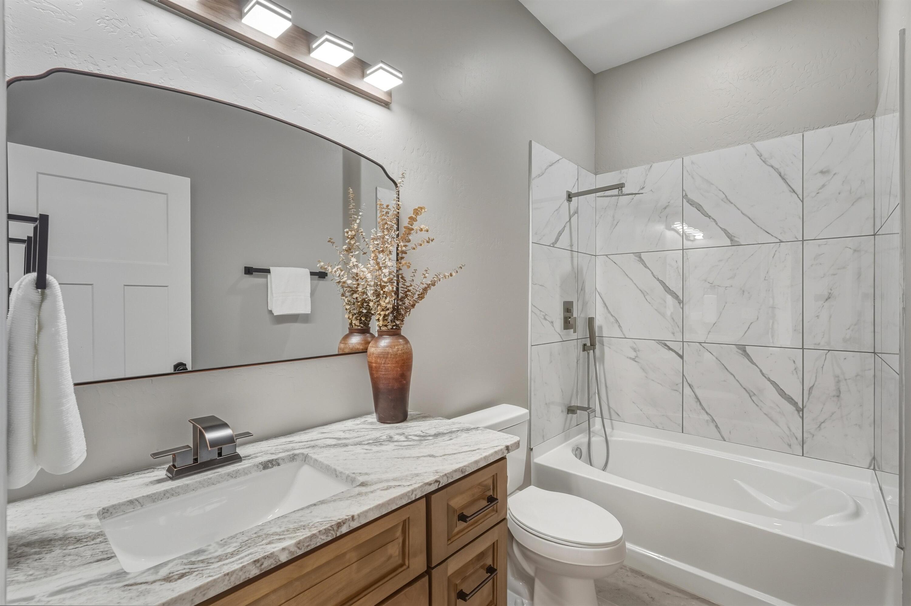 608 Northern Boulevard NE