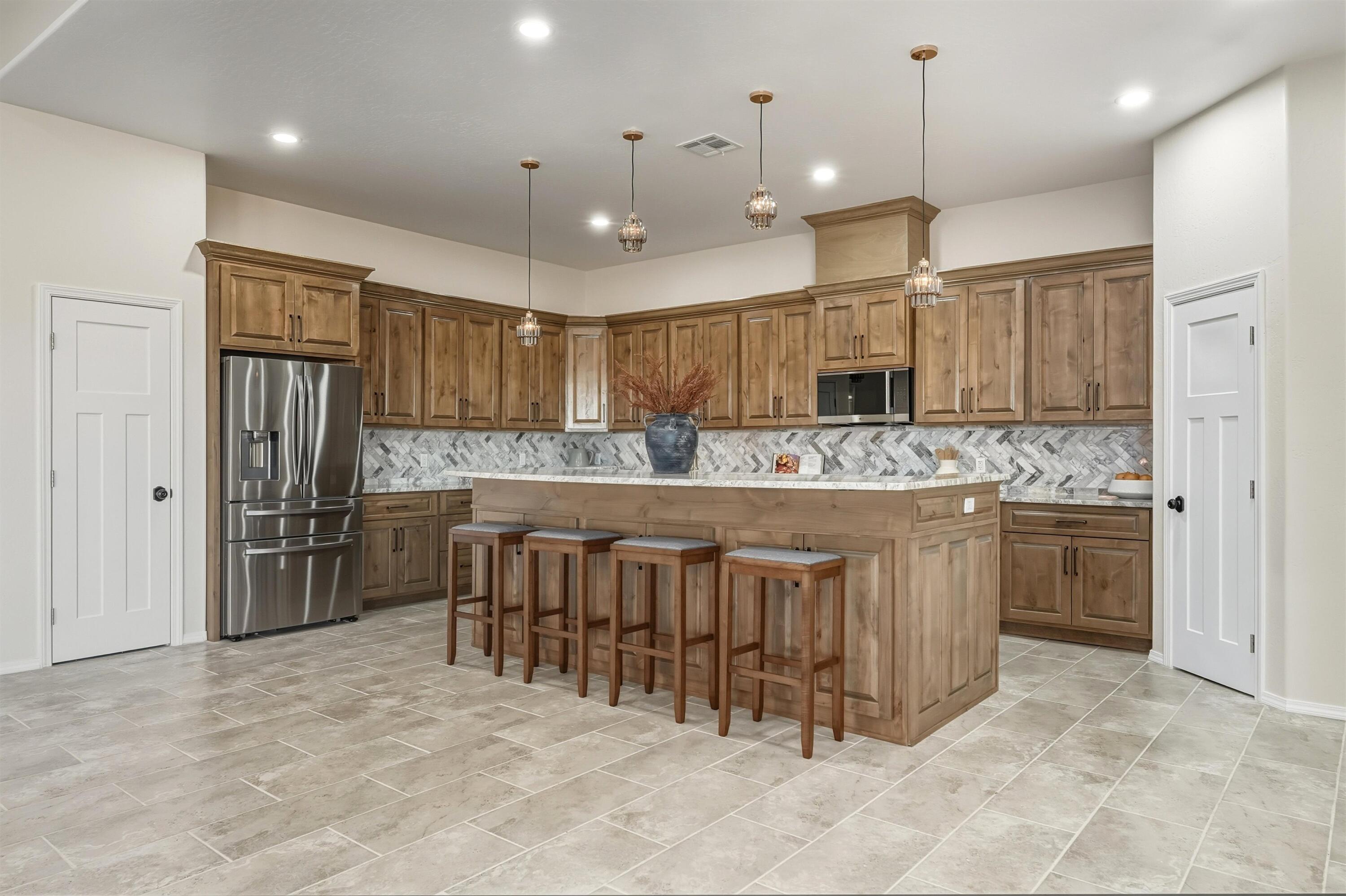 608 Northern Boulevard NE