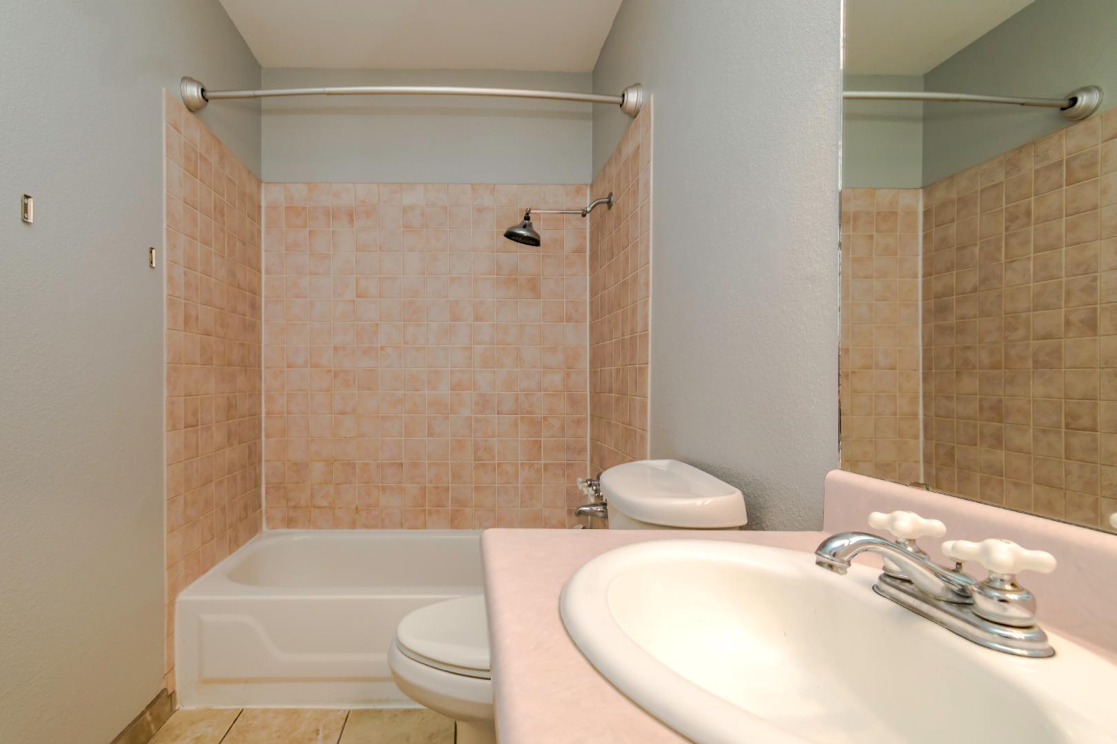 1909 OTHELLO Court NE