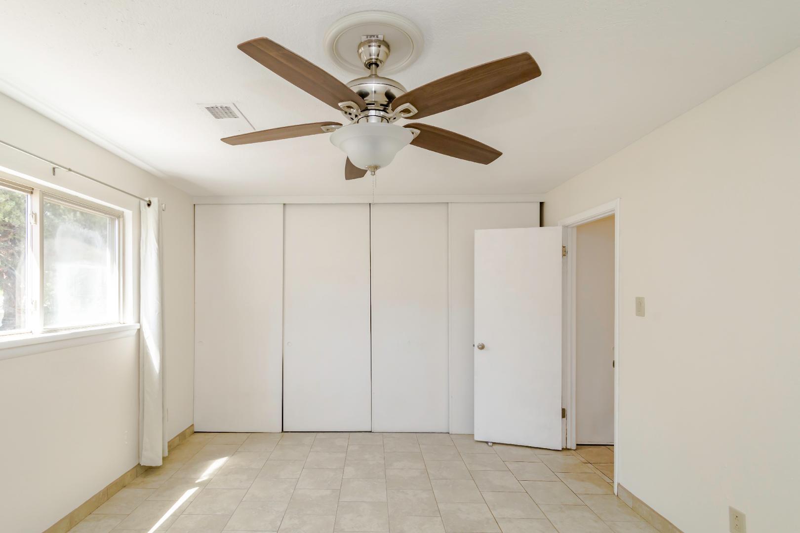 1909 OTHELLO Court NE