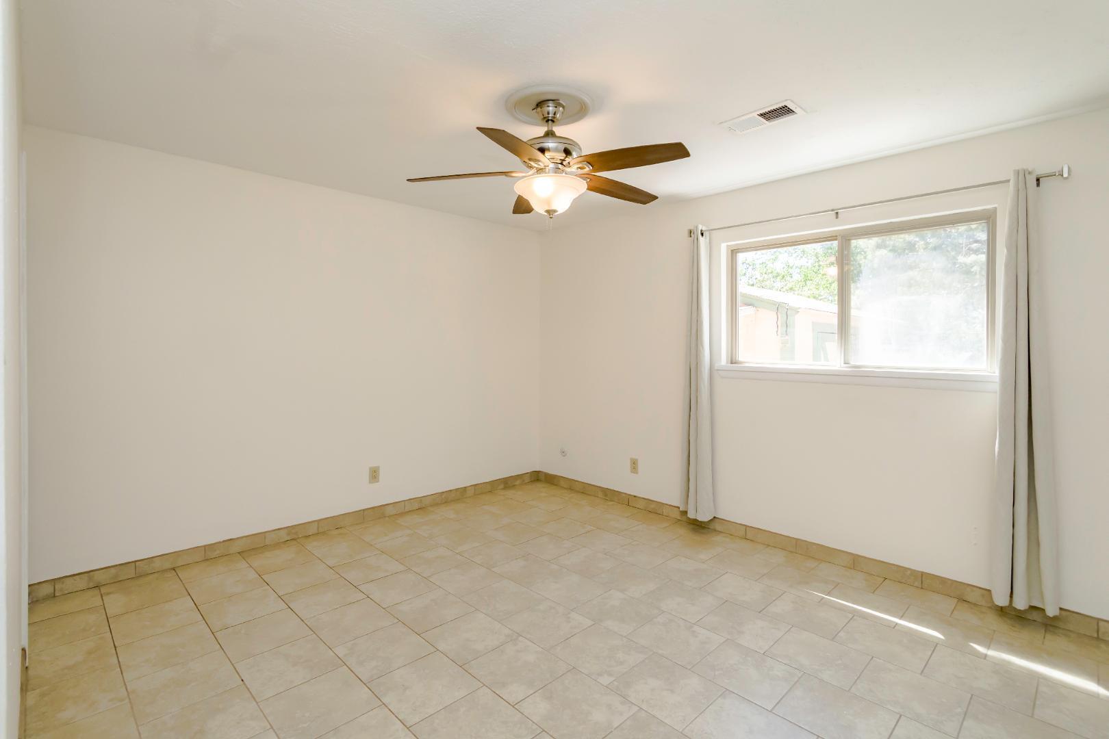 1909 OTHELLO Court NE