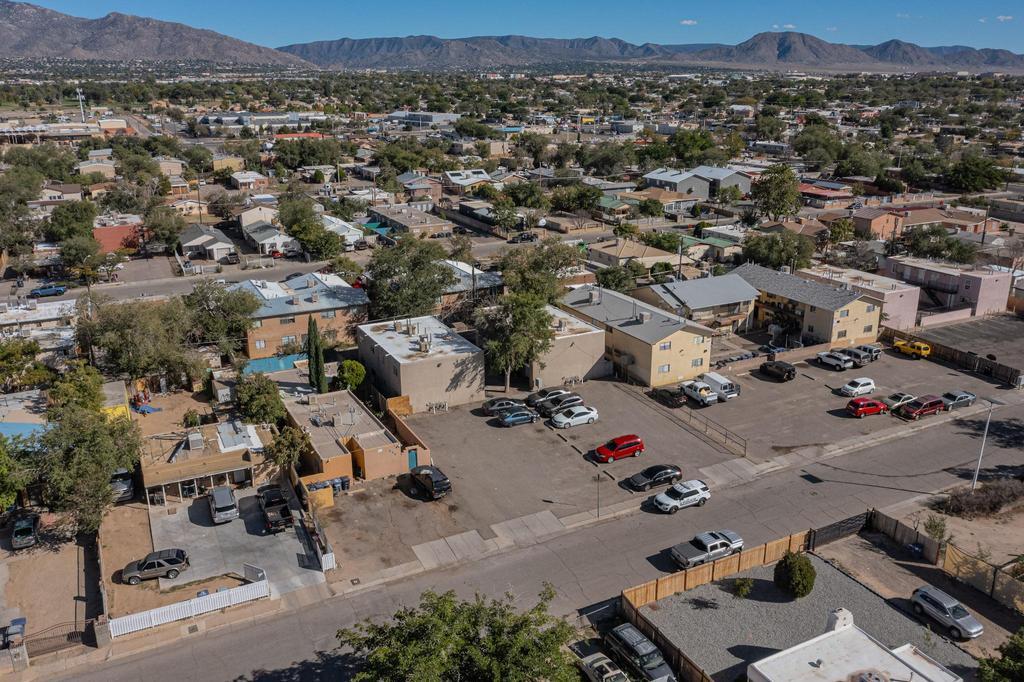 502-504 Utah Street NE