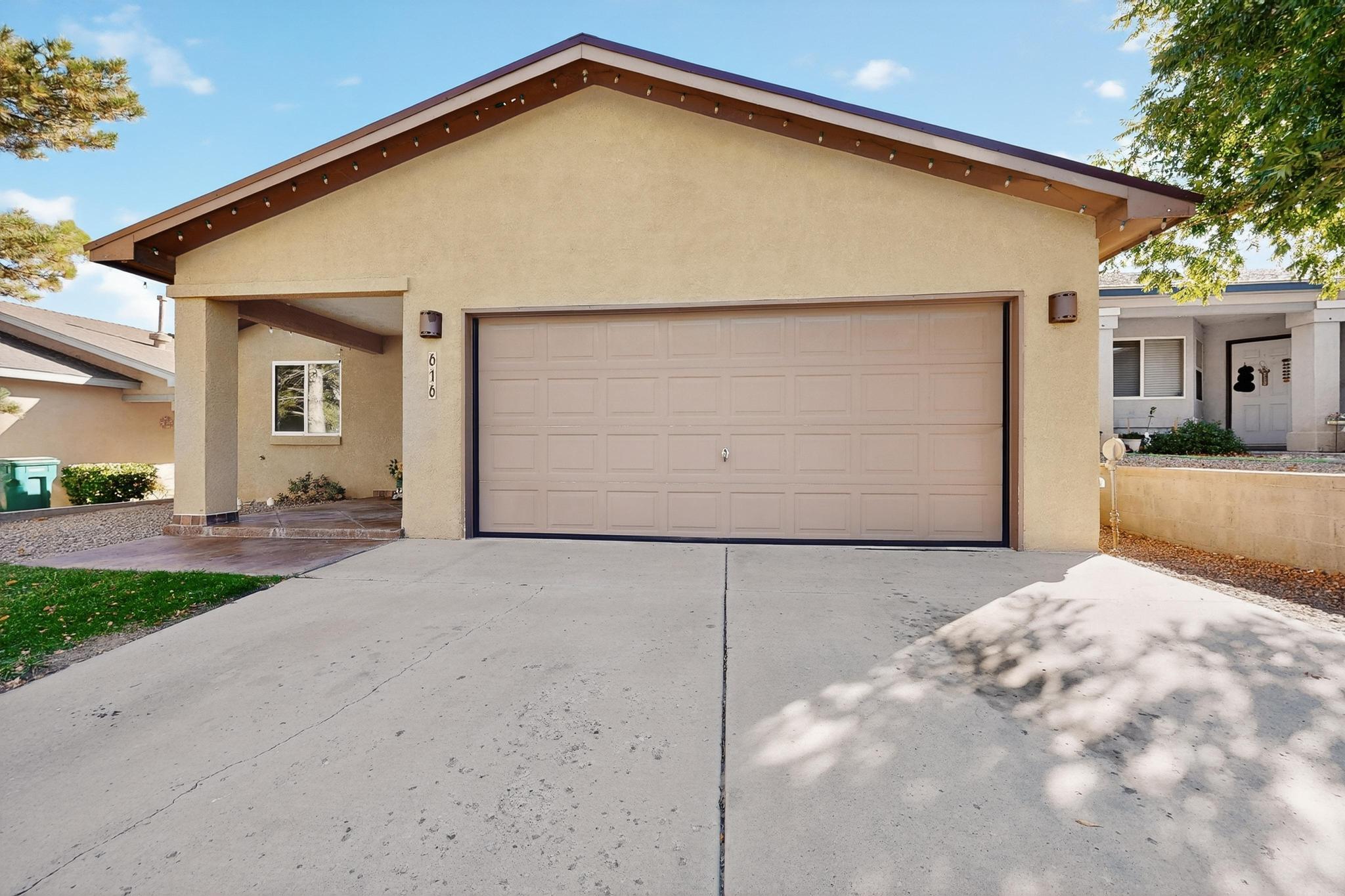 616 Sedona Meadows Drive NE