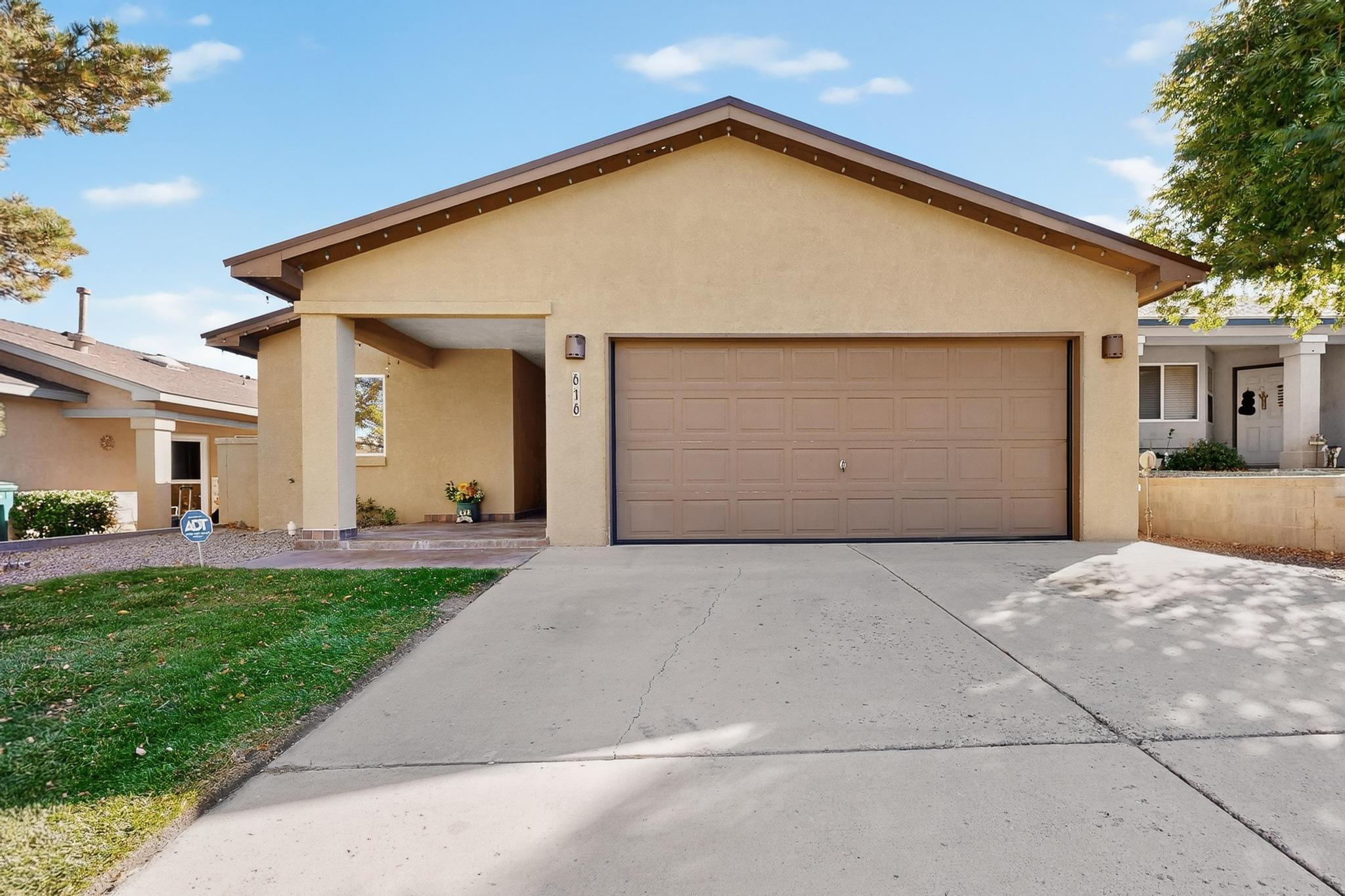 616 Sedona Meadows Drive NE