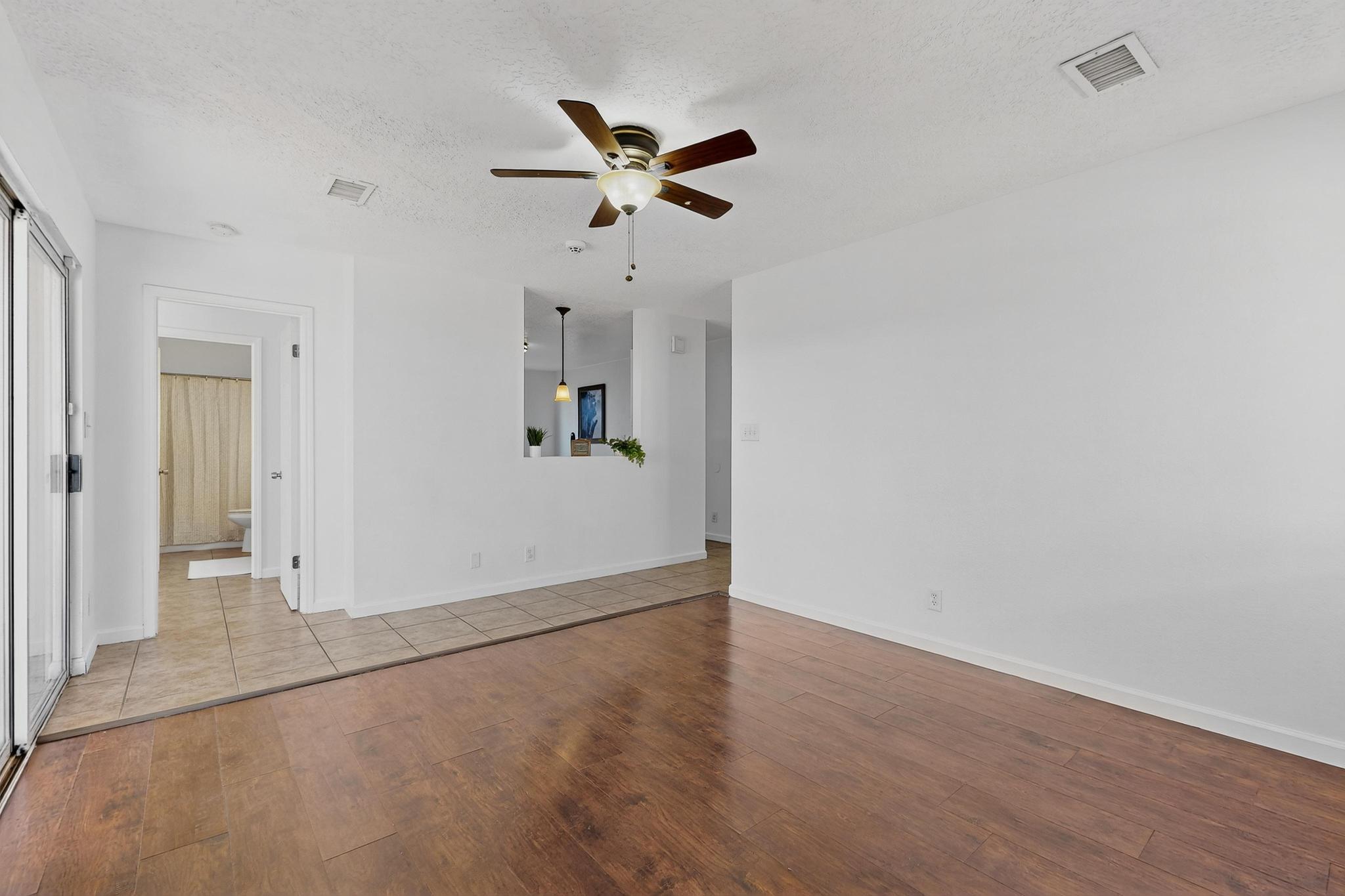 616 Sedona Meadows Drive NE