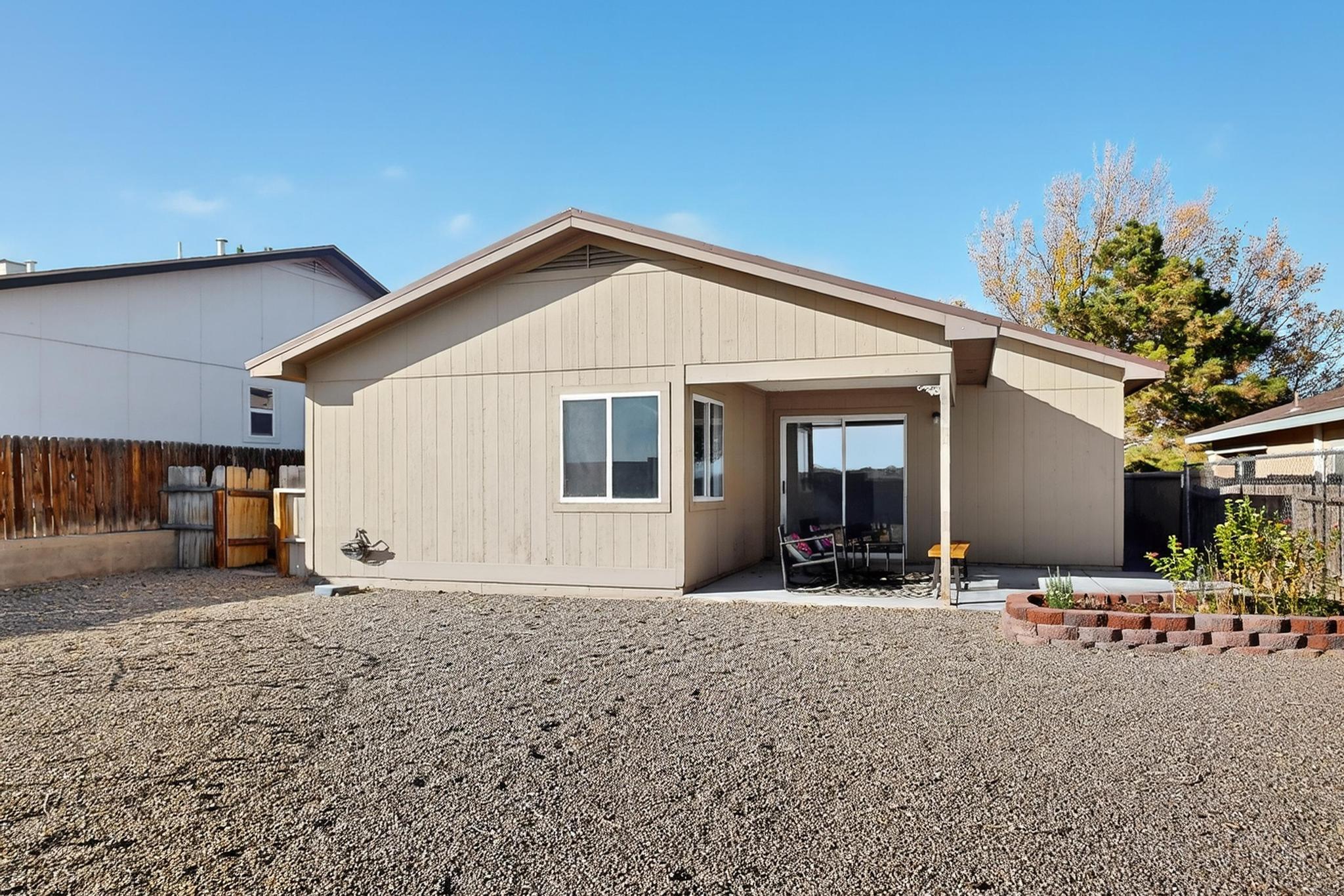 616 Sedona Meadows Drive NE