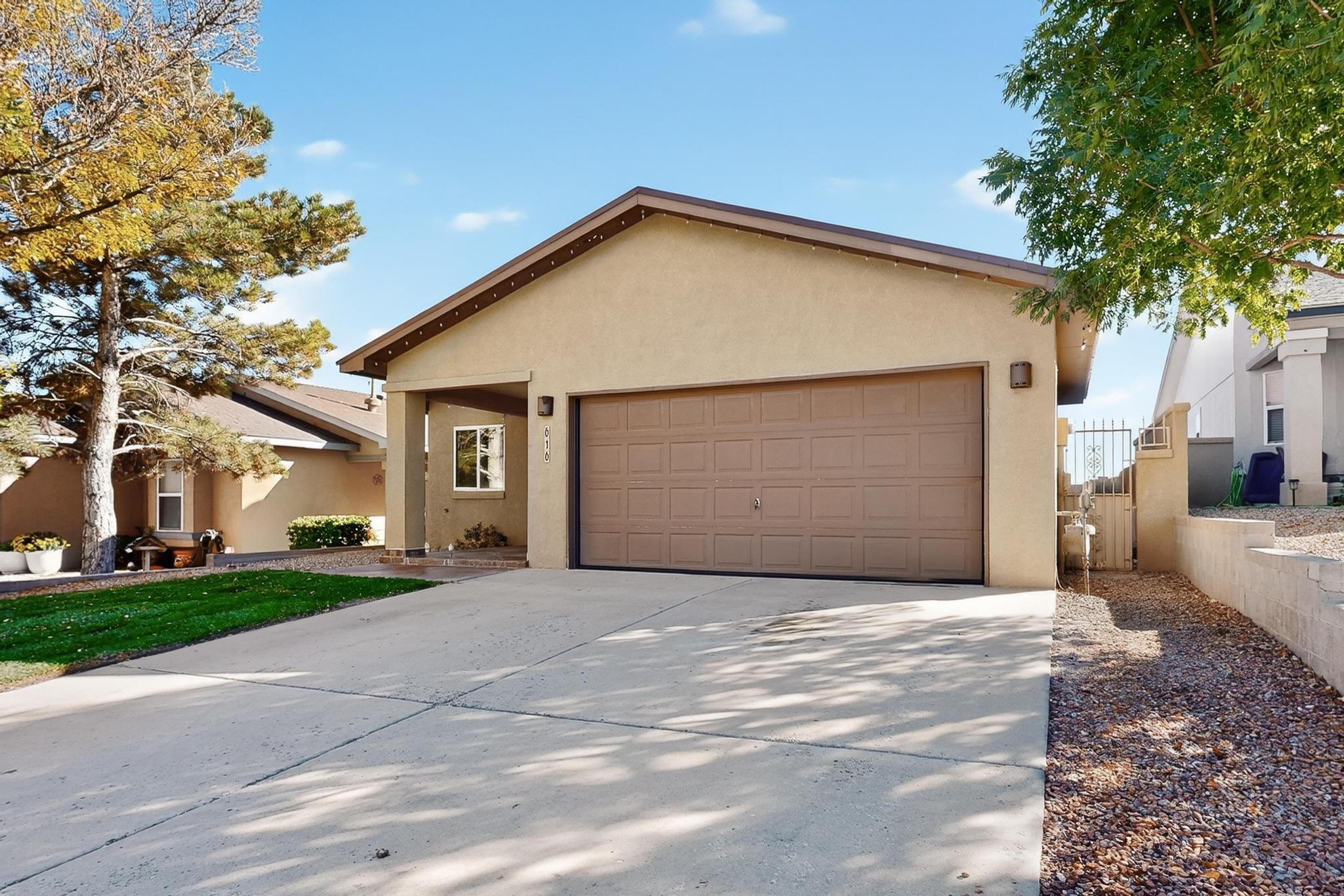 616 Sedona Meadows Drive NE