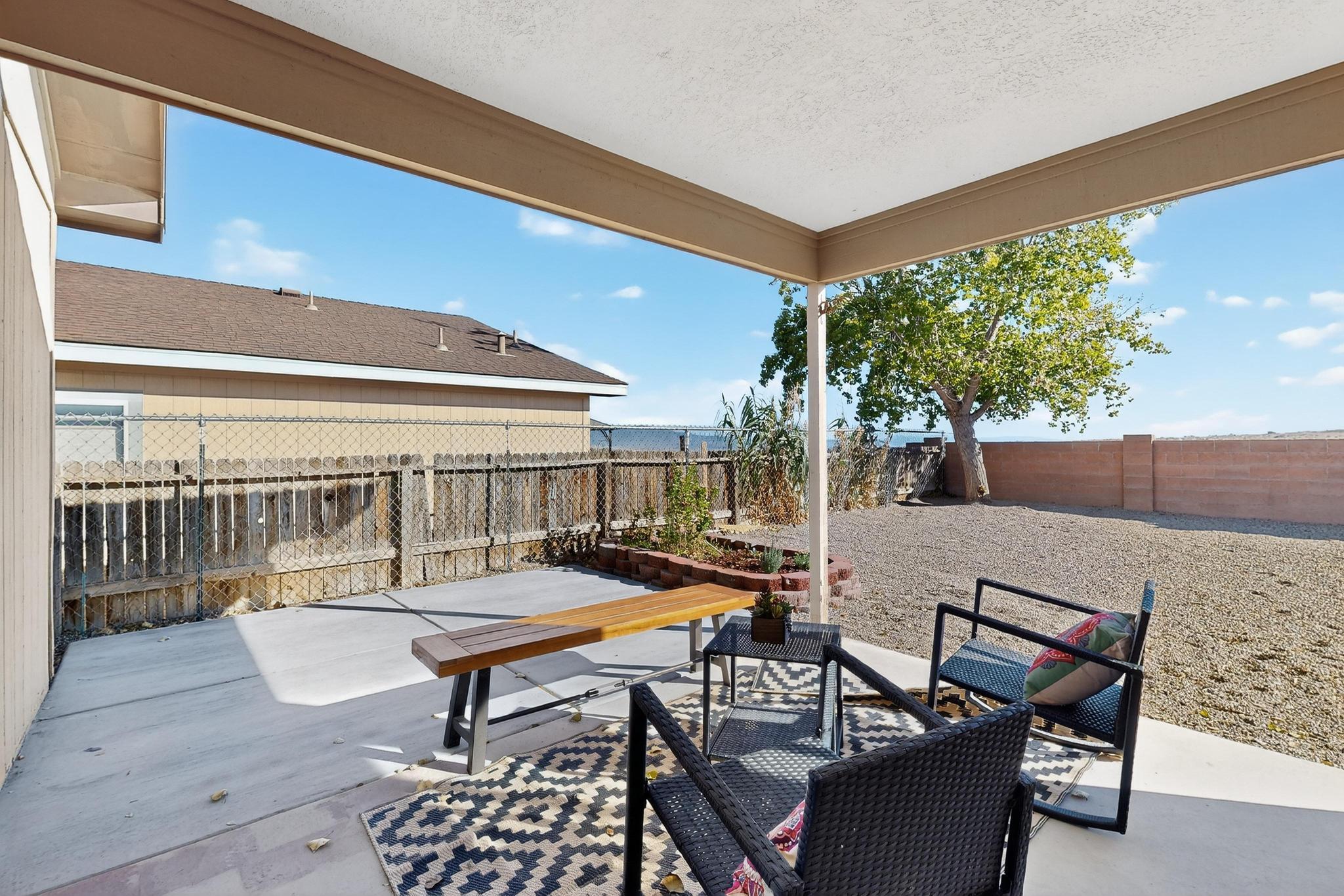 616 Sedona Meadows Drive NE