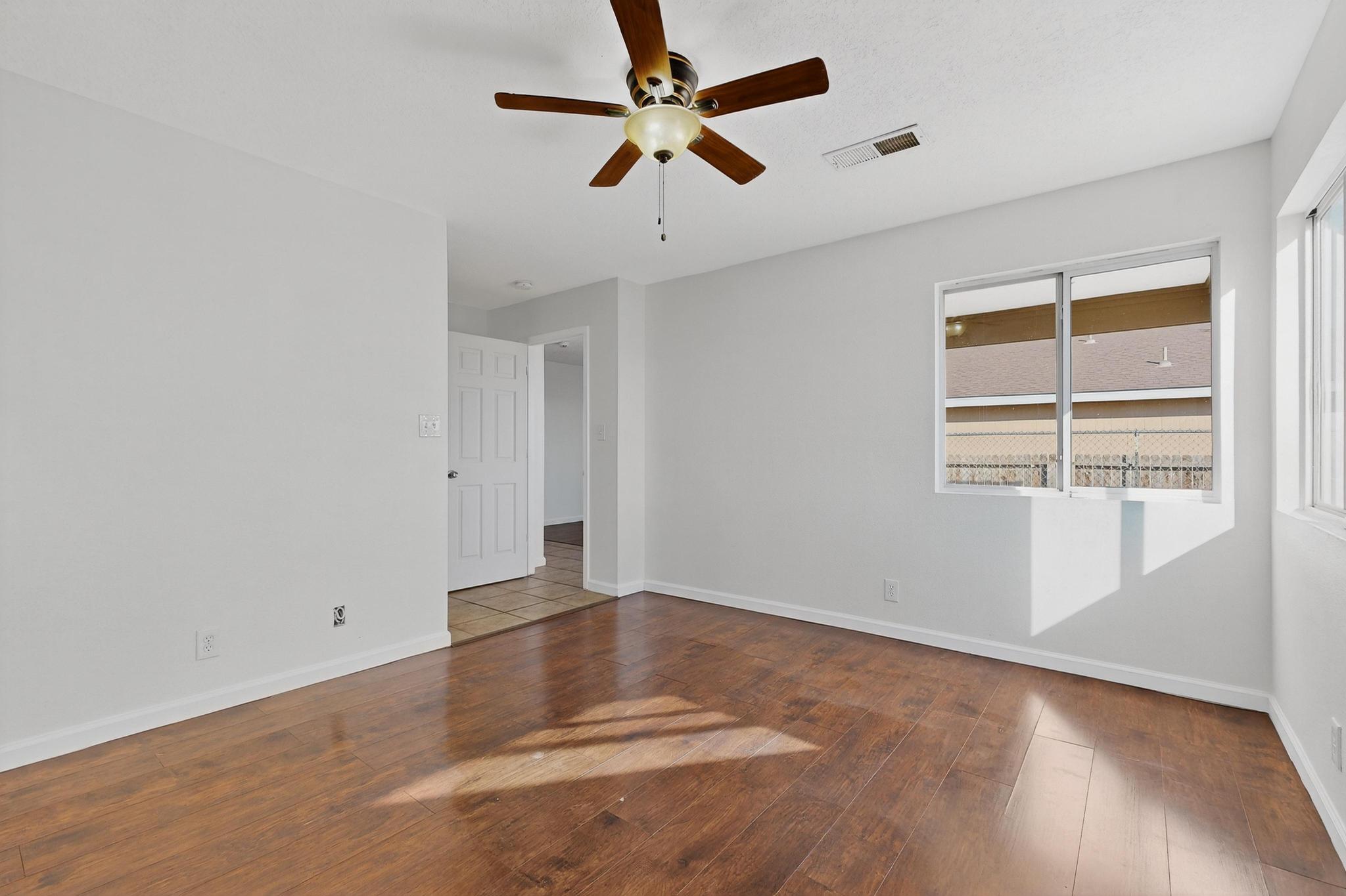 616 Sedona Meadows Drive NE