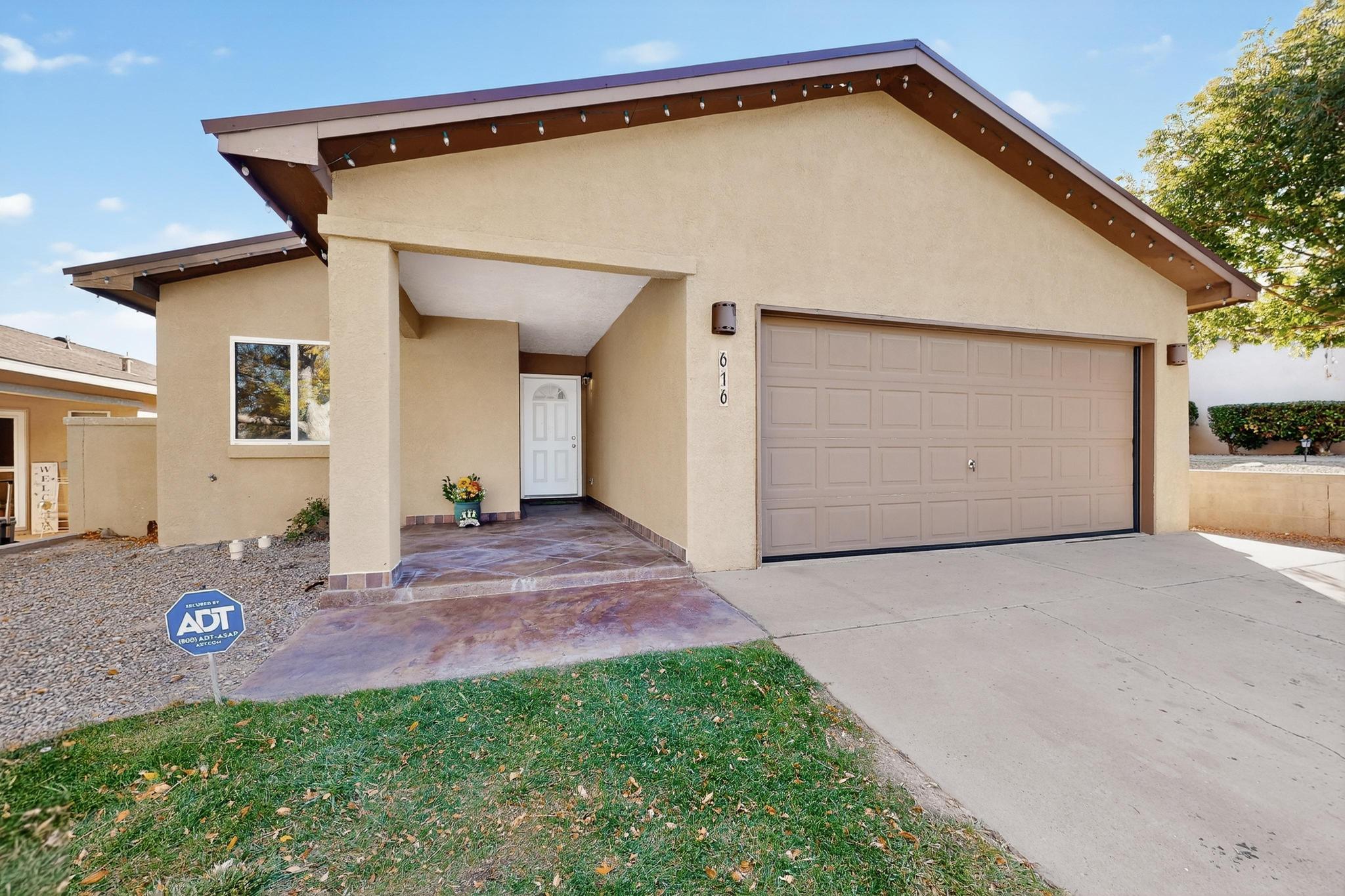 616 Sedona Meadows Drive NE