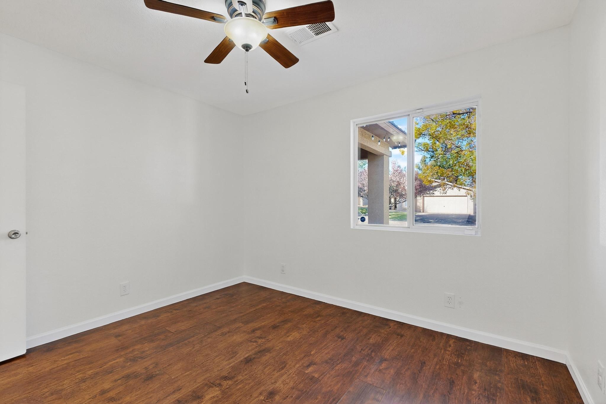 616 Sedona Meadows Drive NE