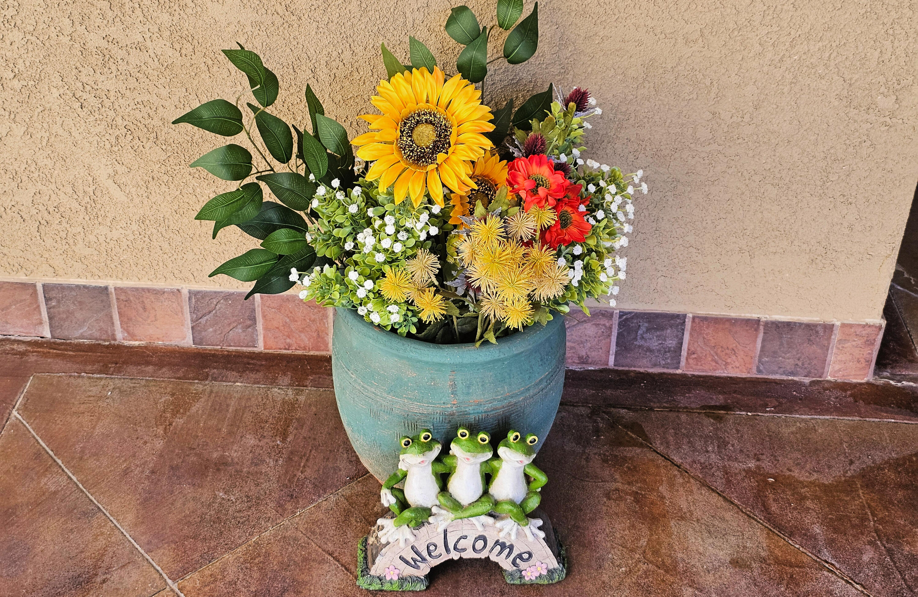 616 Sedona Meadows Drive NE