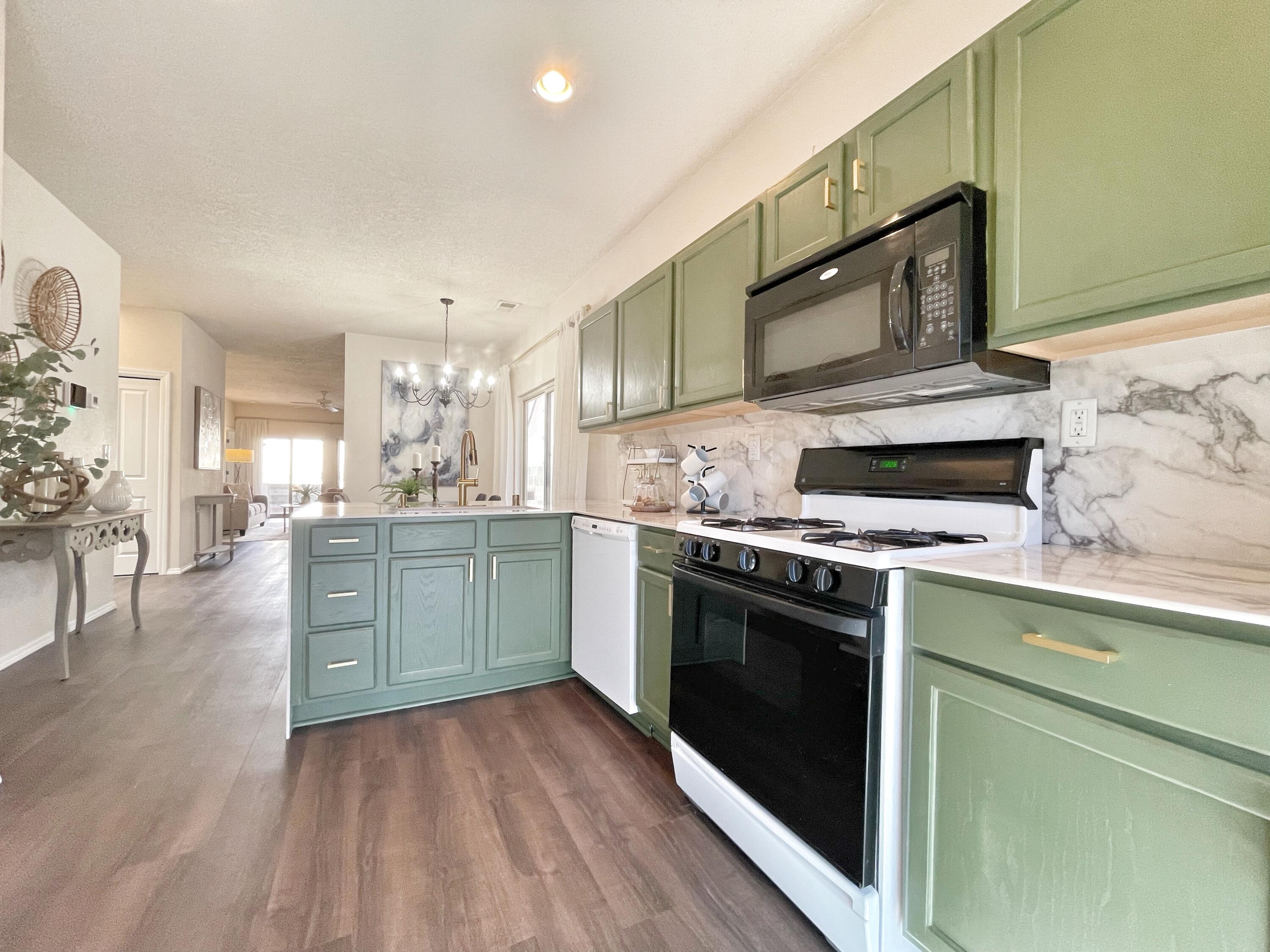 4405 Desert Lily Court SE