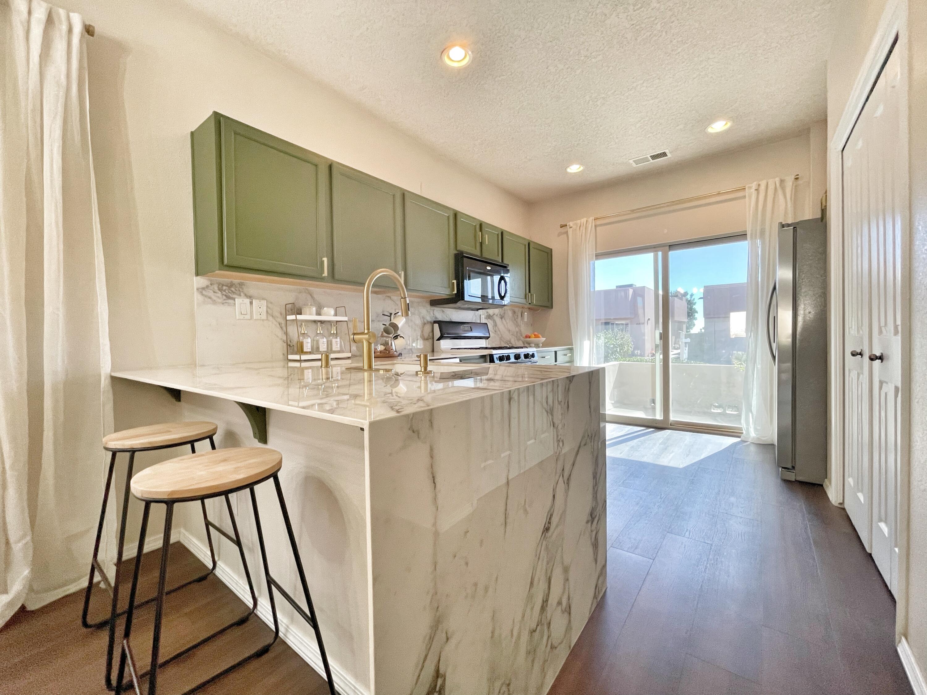 4405 Desert Lily Court SE