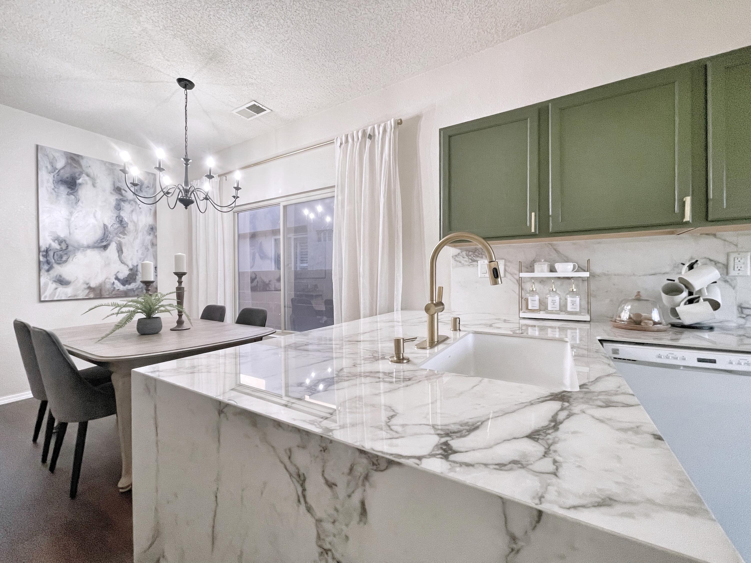 4405 Desert Lily Court SE