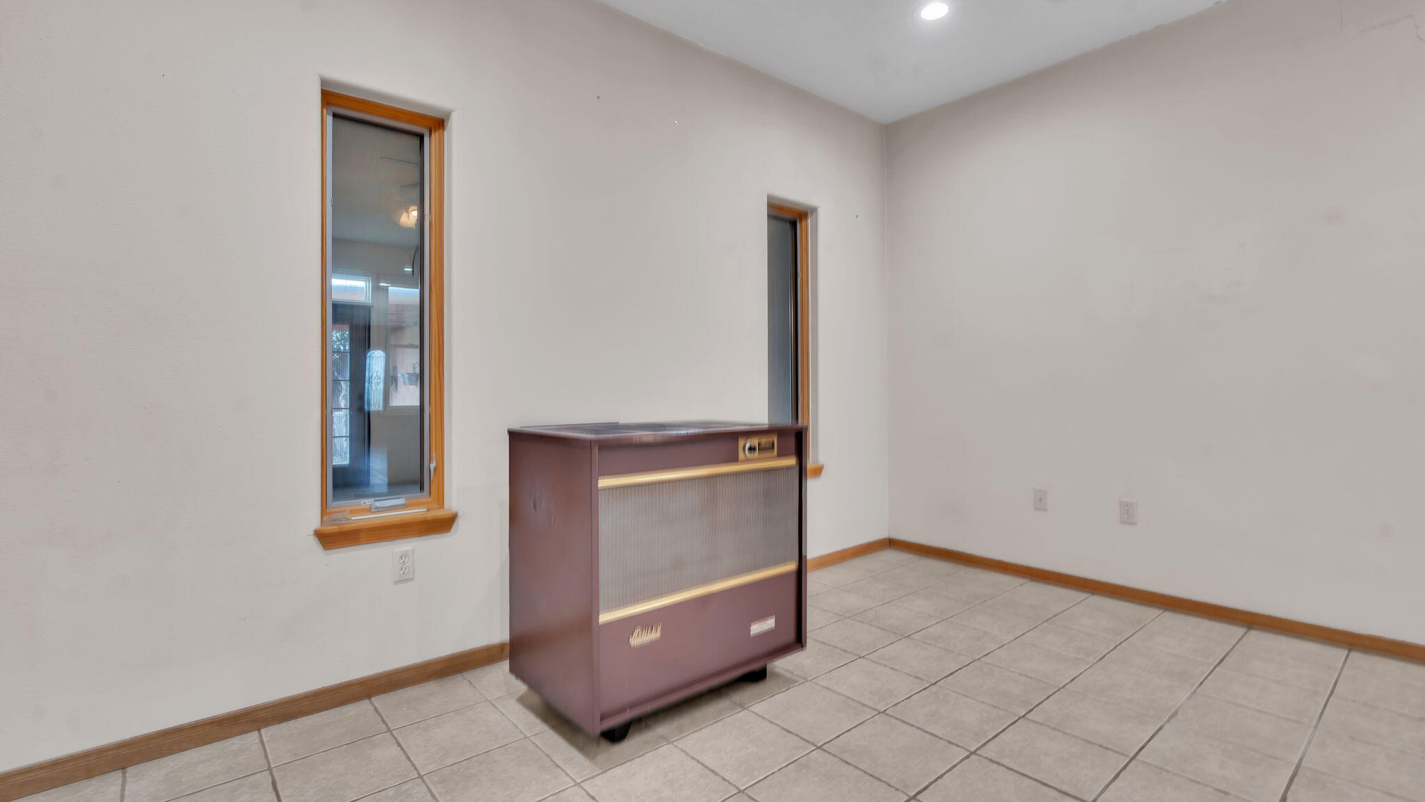 118 Neal Avenue