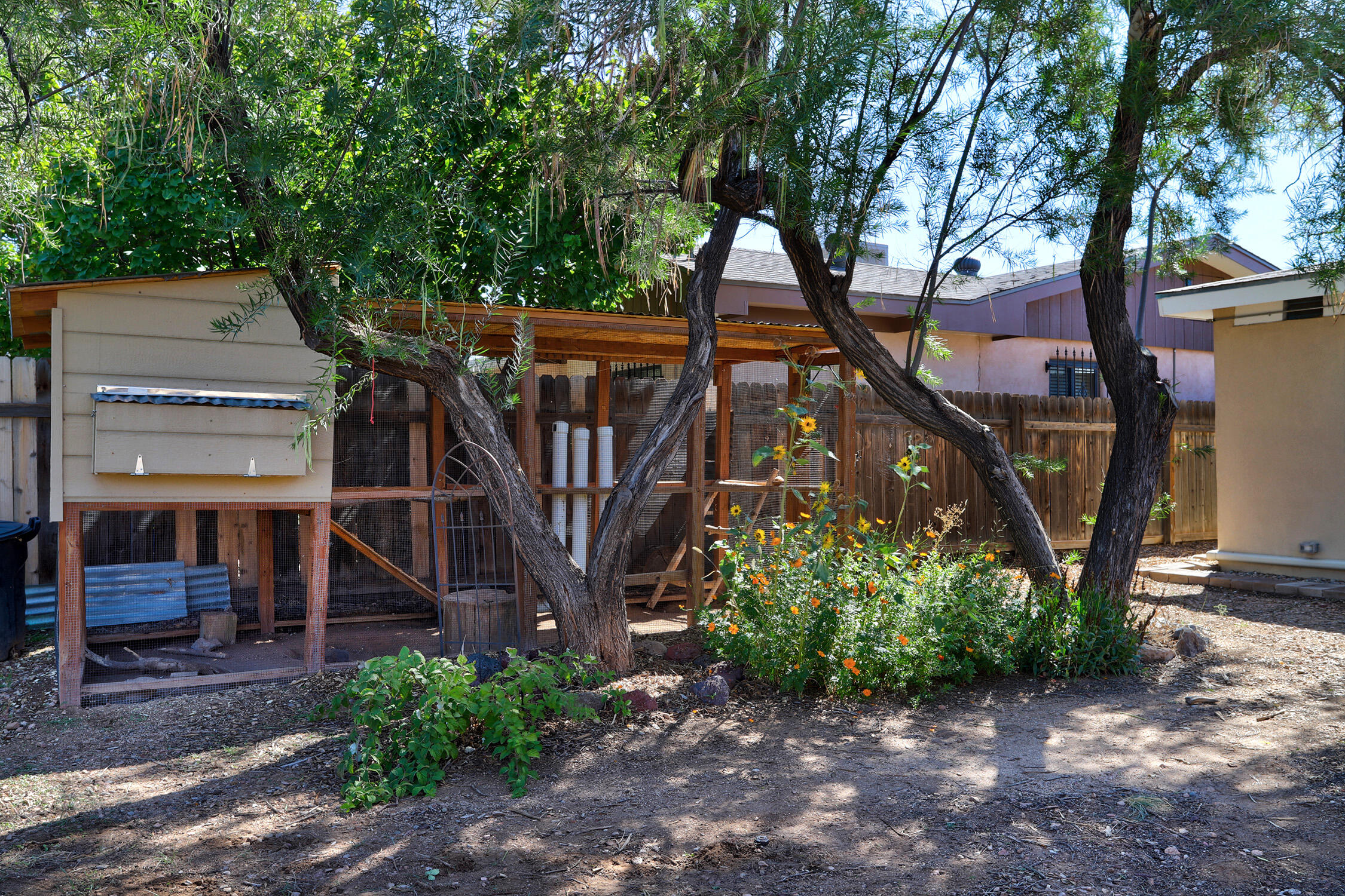 5001 COMANCHE Road NE