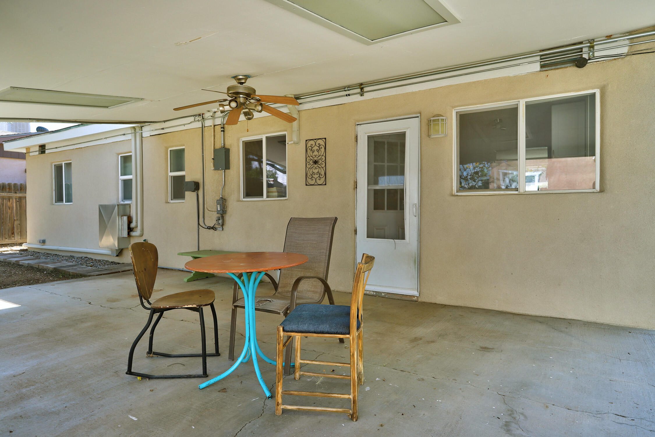 5001 COMANCHE Road NE