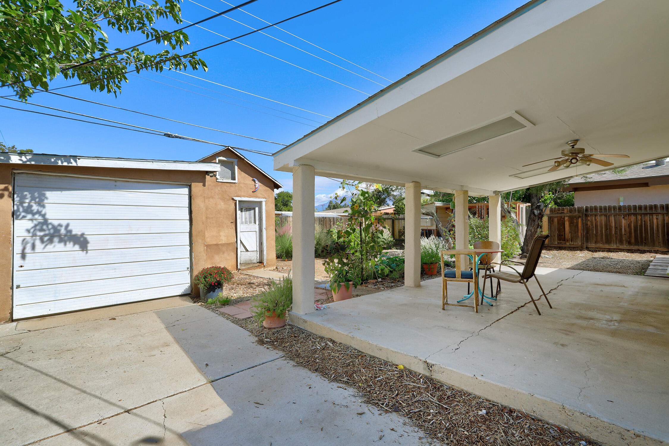 5001 COMANCHE Road NE