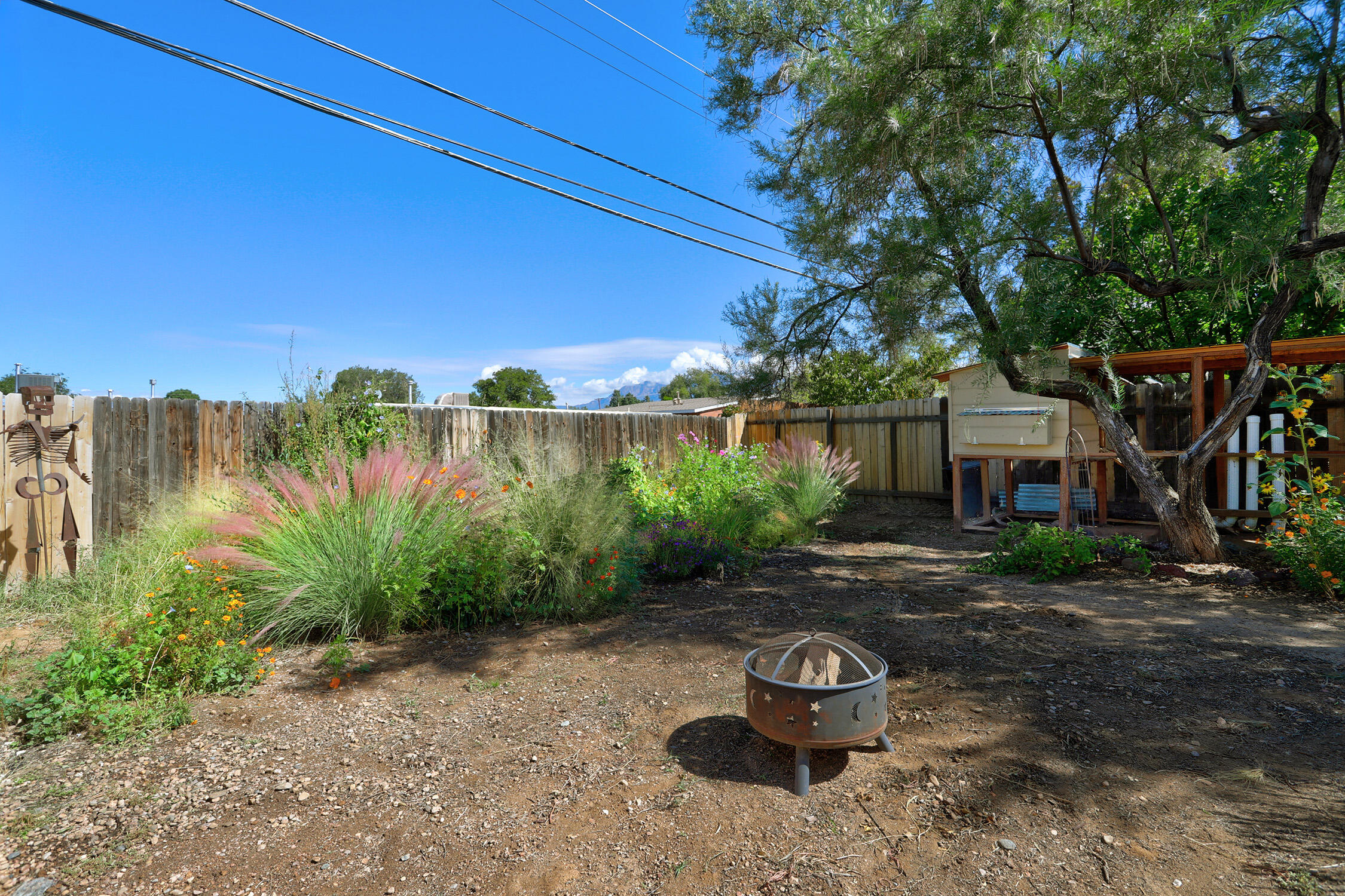 5001 COMANCHE Road NE