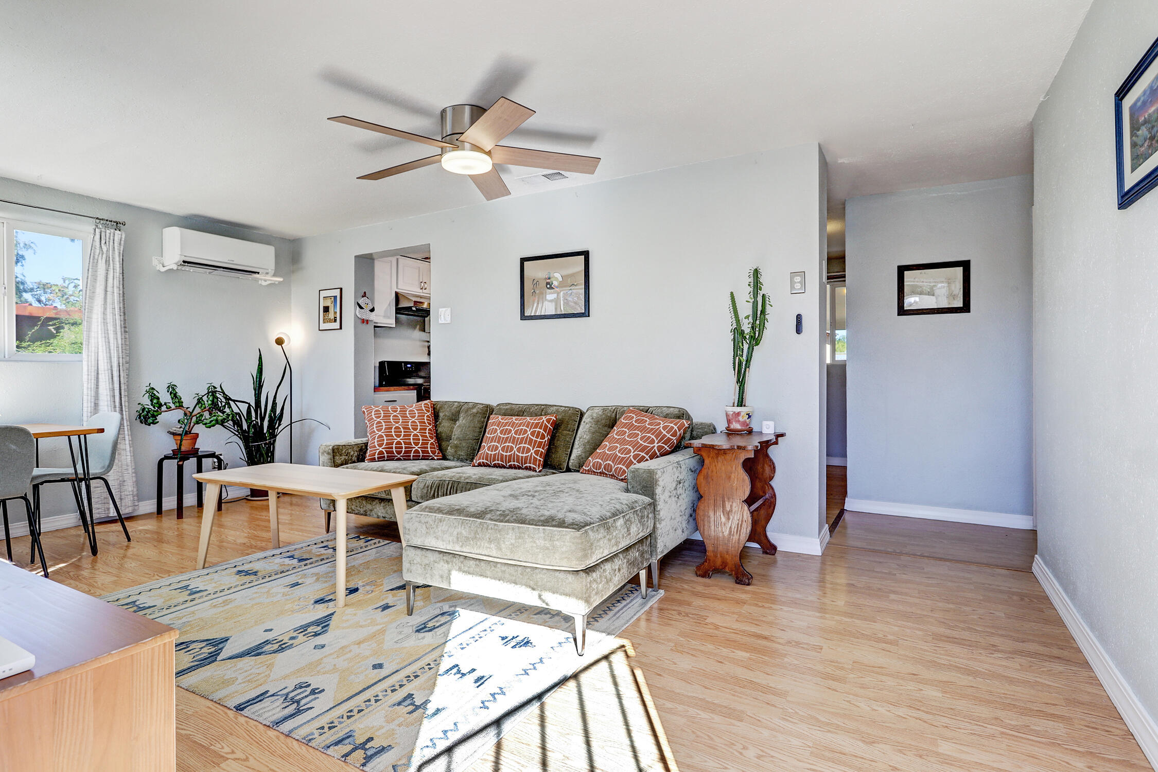 5001 COMANCHE Road NE