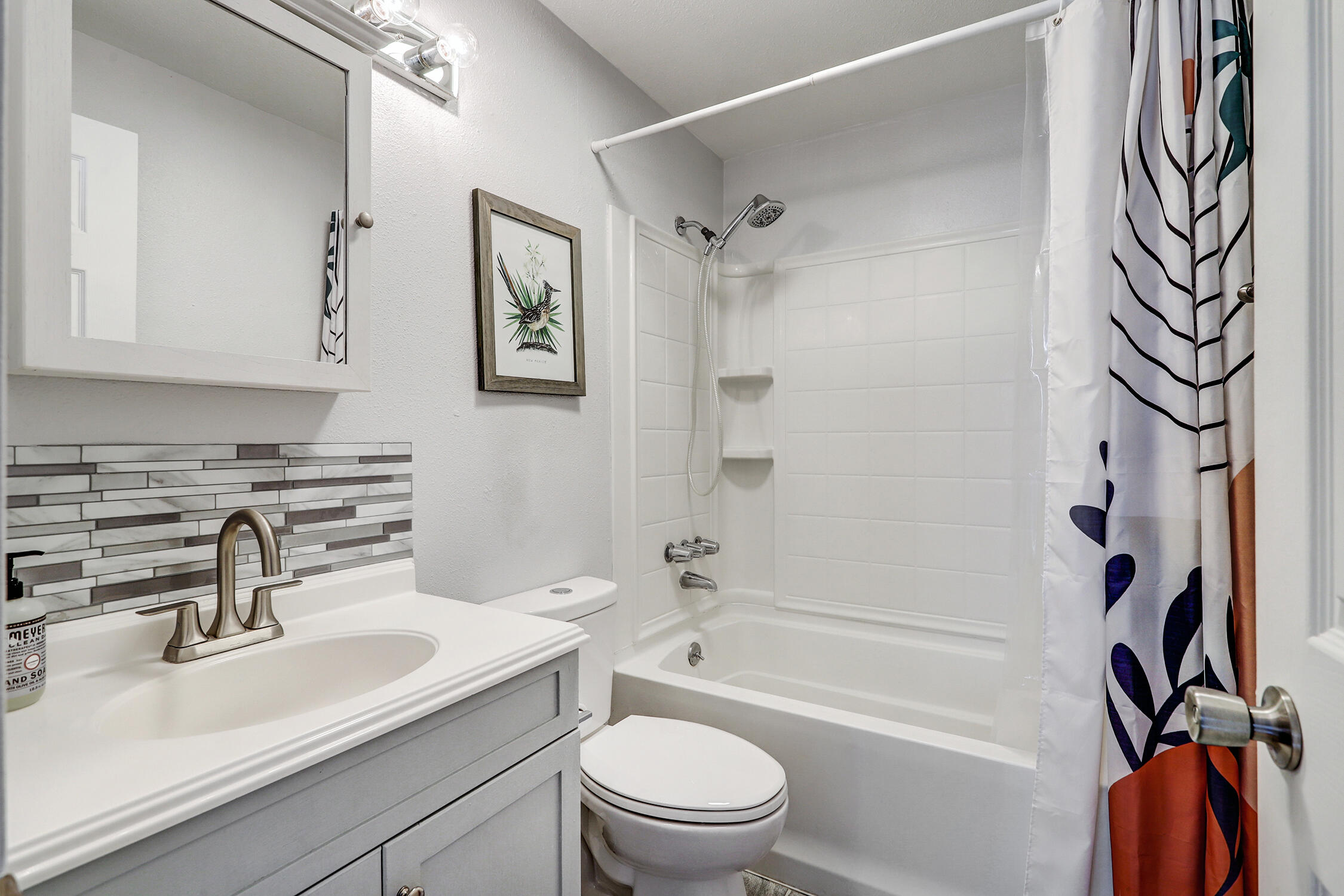 5001 COMANCHE Road NE