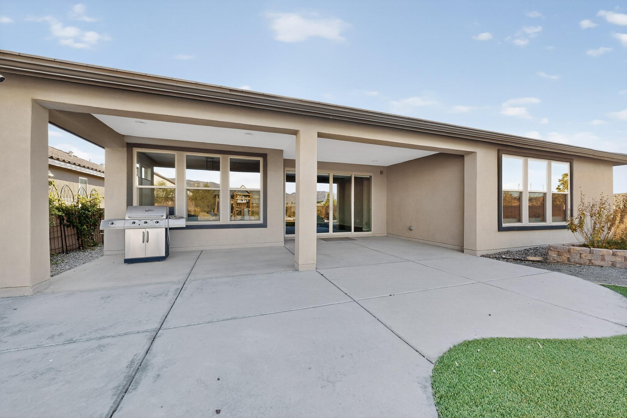 1800 Duke City Street SE