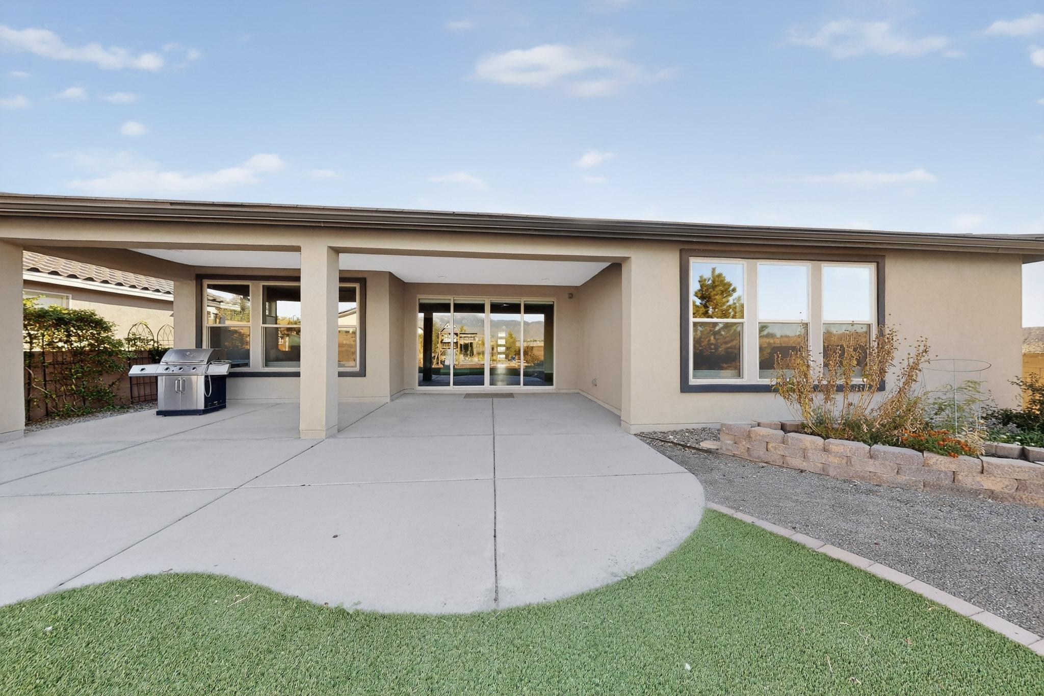 1800 Duke City Street SE