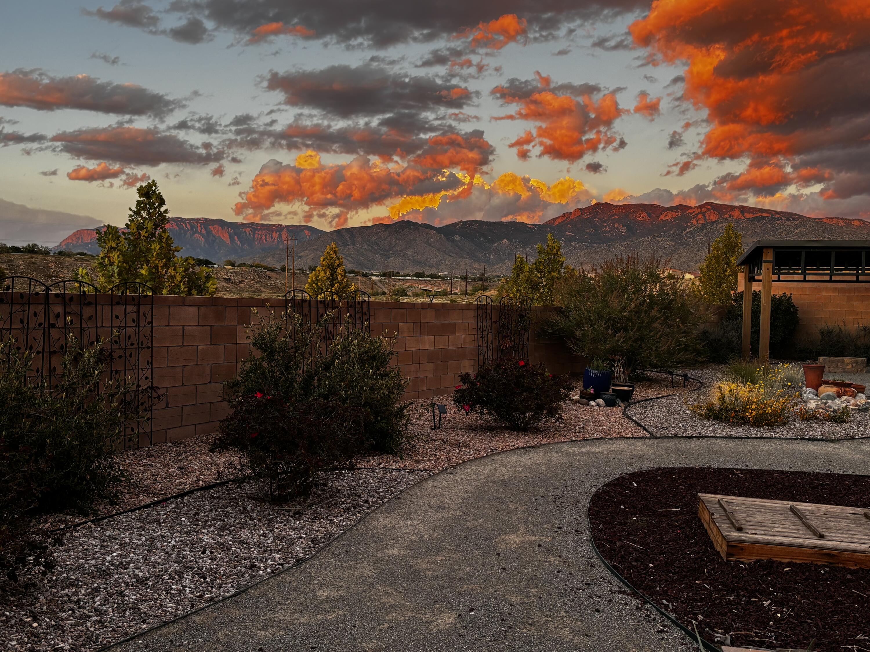 1800 Duke City Street SE