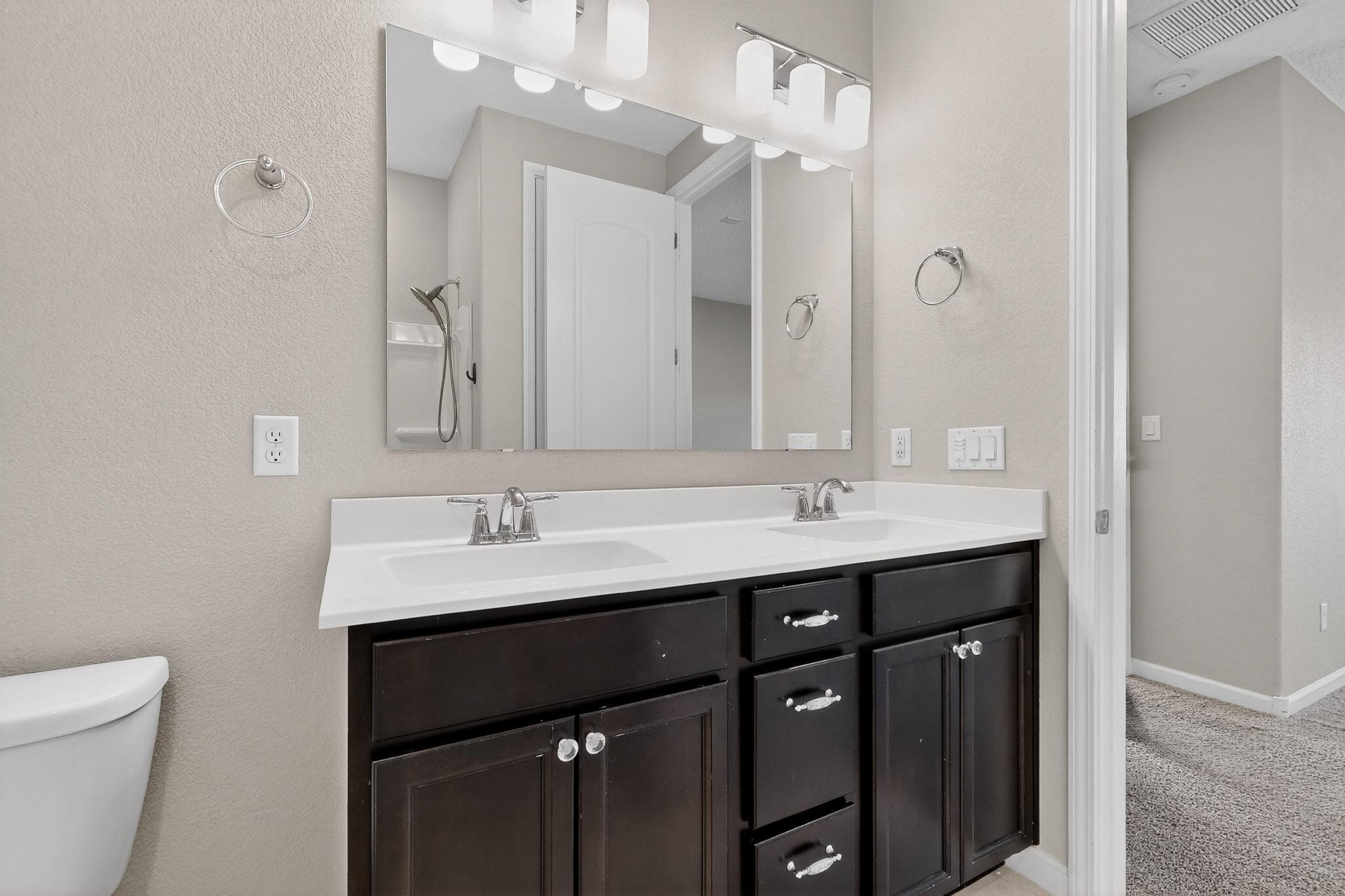 1800 Duke City Street SE