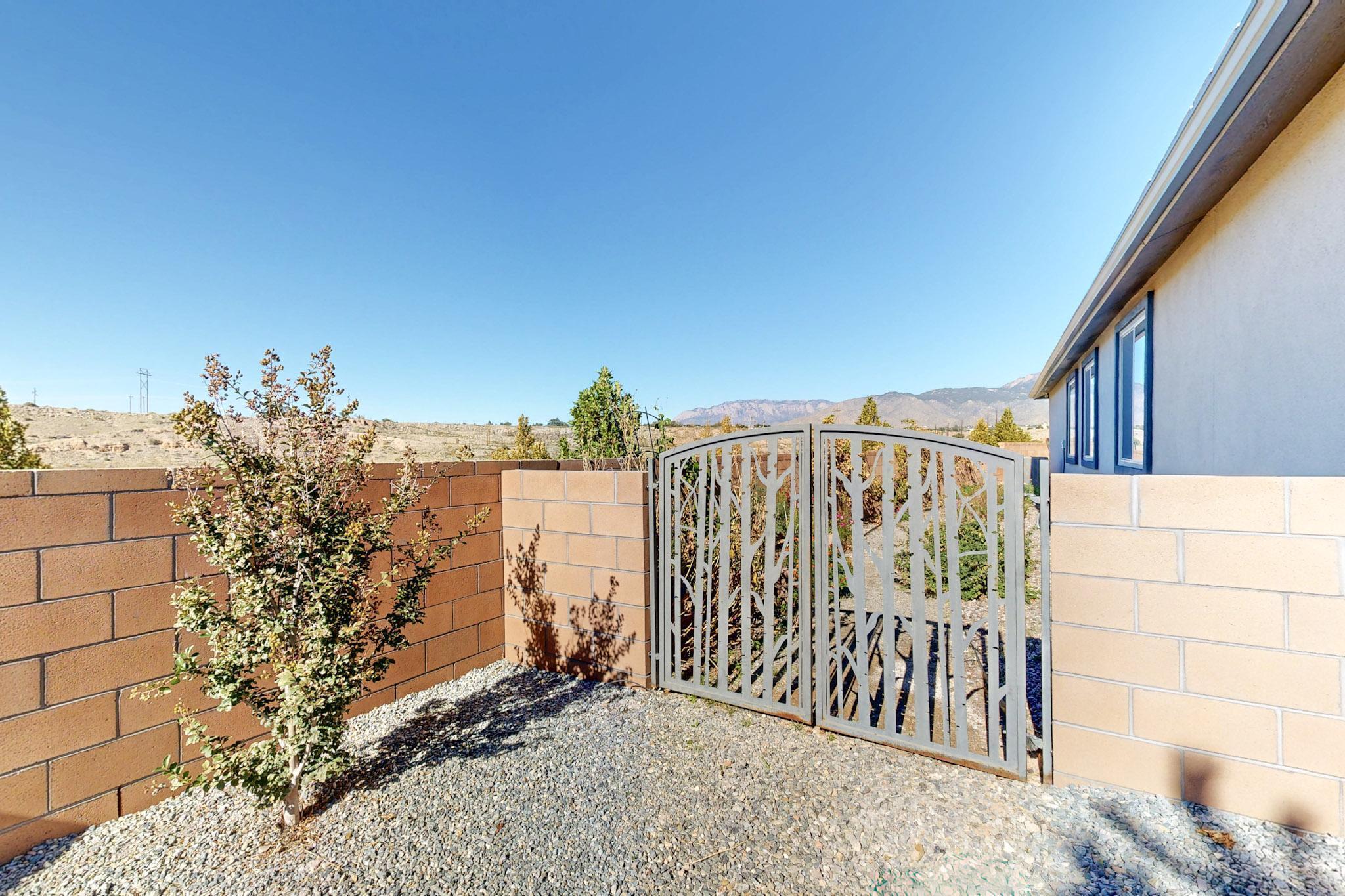 1800 Duke City Street SE