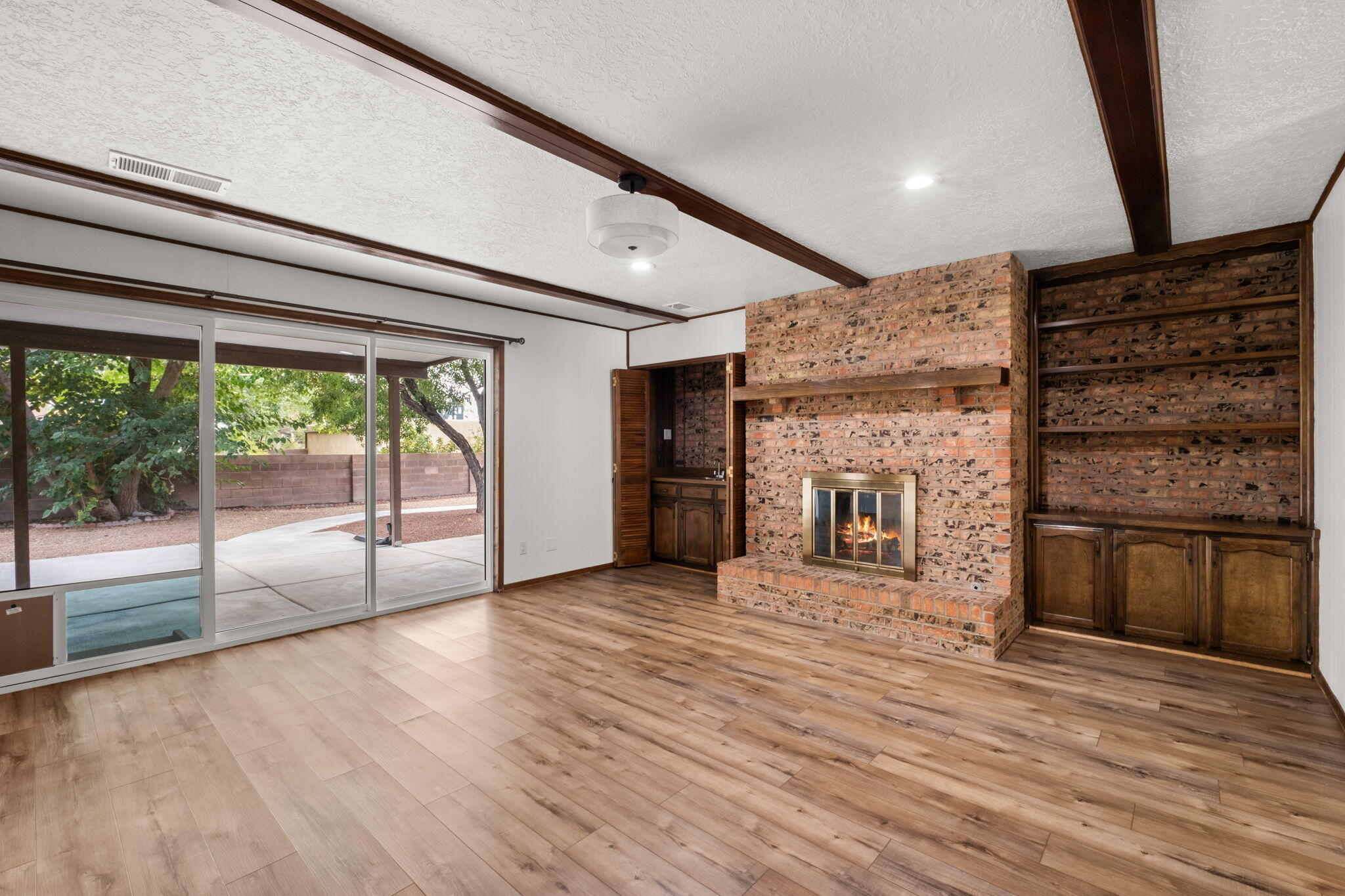 9812 Admiral Dewey Avenue NE